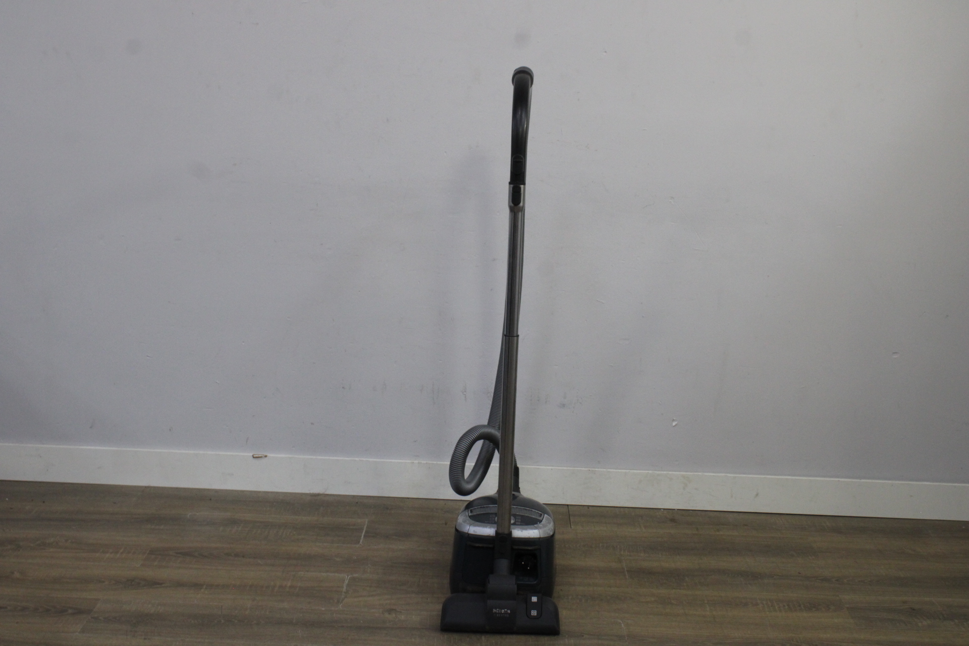 Miele Parkett&Co 5000 stofzuiger – foto 5 – kavel bij GSD Auctions, Zoeterwoude