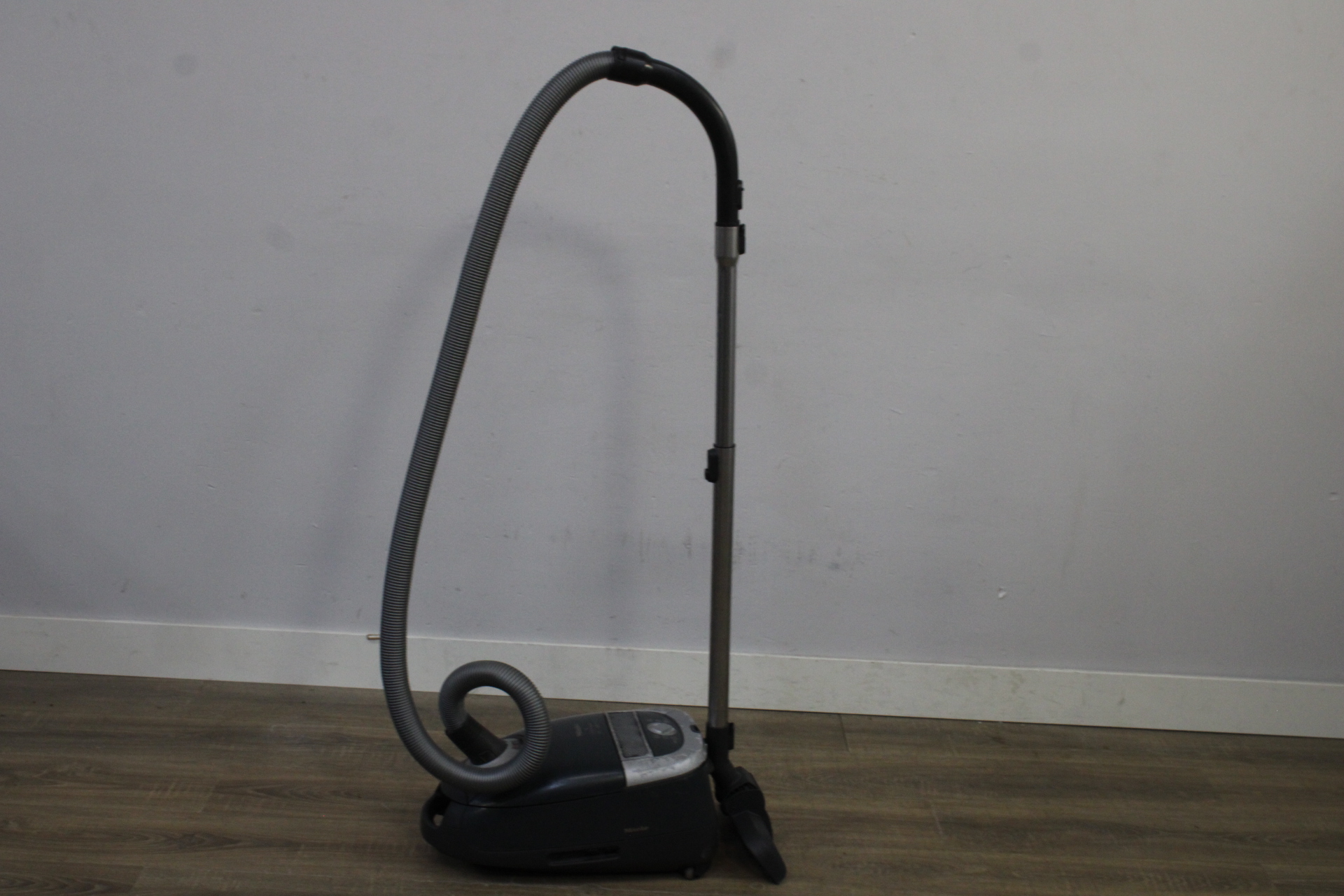 Miele Parkett&Co 5000 stofzuiger – foto 9 – kavel bij GSD Auctions, Zoeterwoude