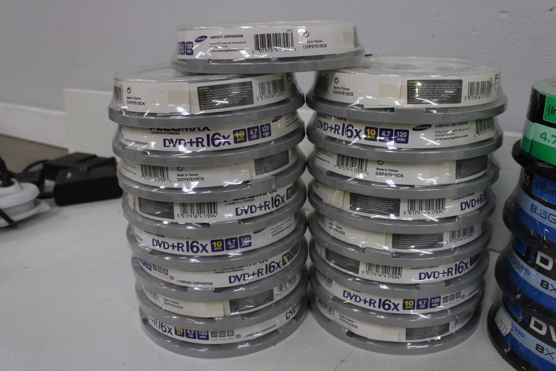 Stapels DVD+R, DVD-R en CD-R - Lege CD's en DVD's – foto 4 – kavel bij GSD Auctions, Zoeterwoude