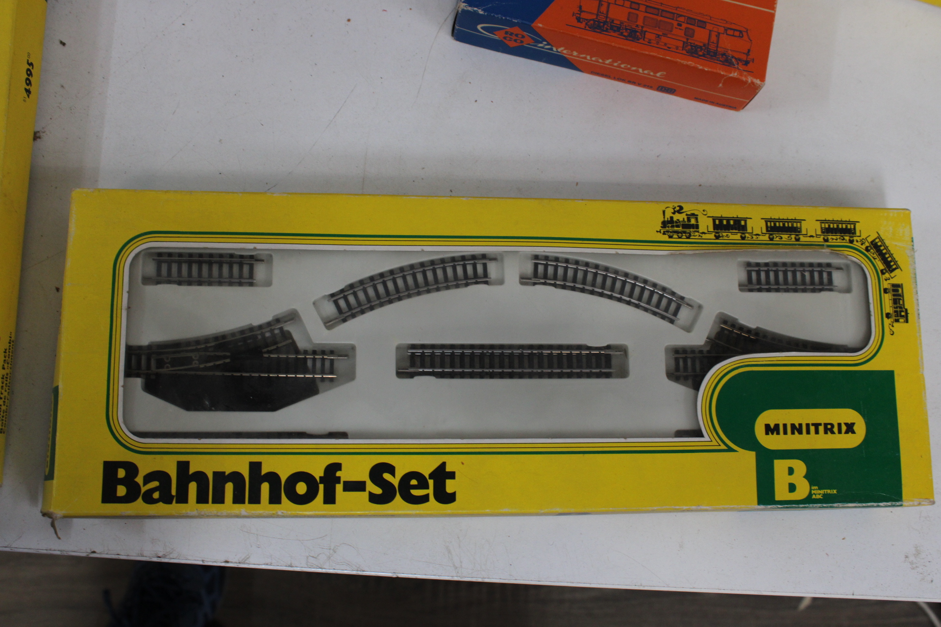 Minitrix modelspoor set met toebehoren – foto 5 – kavel bij GSD Auctions, Zoeterwoude