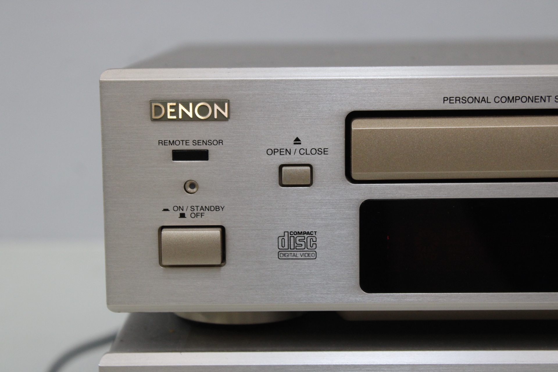 Denon System met DVD speler, AV Receiver en Amplifier – foto 3 – kavel bij GSD Auctions, Zoeterwoude