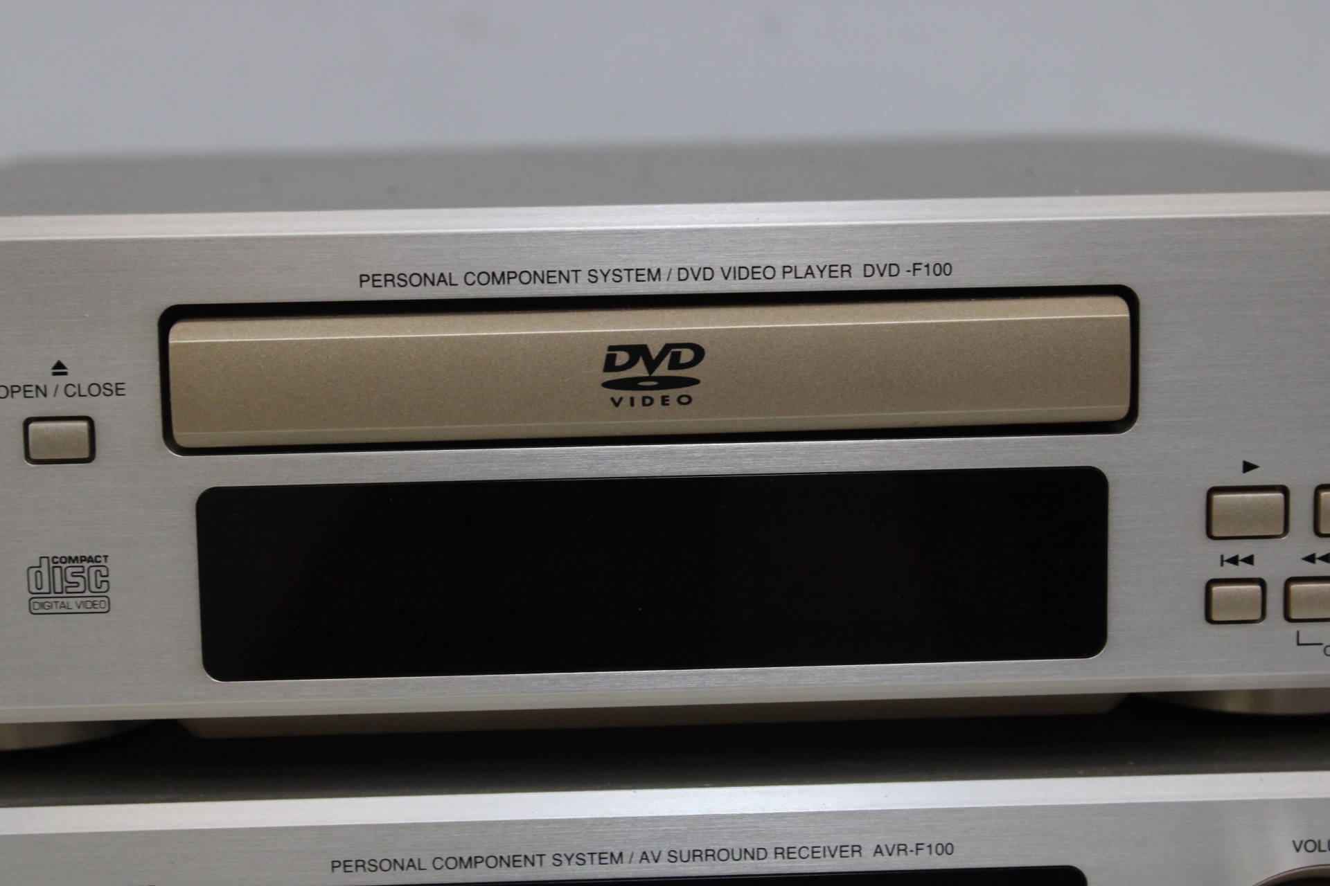 Denon System met DVD speler, AV Receiver en Amplifier – foto 4 – kavel bij GSD Auctions, Zoeterwoude