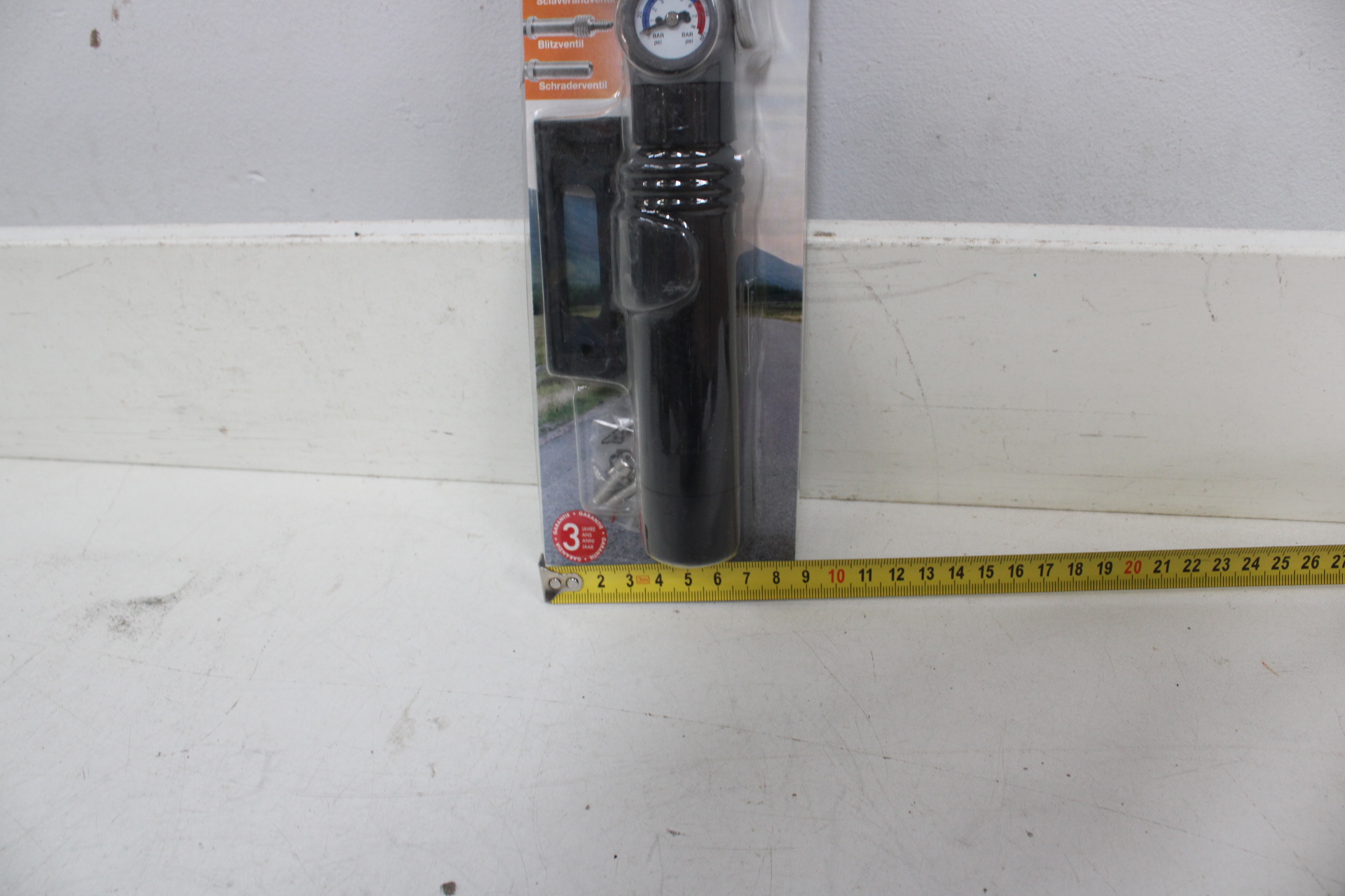 Crivit Sports luchtpomp met manometer – foto 10 – kavel bij GSD Auctions, Zoeterwoude
