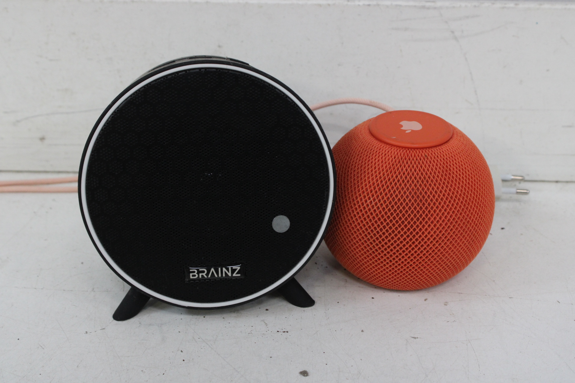 Brainz Draadloze Speaker en Apple HomePod Mini – foto 2 – kavel bij GSD Auctions, Zoeterwoude