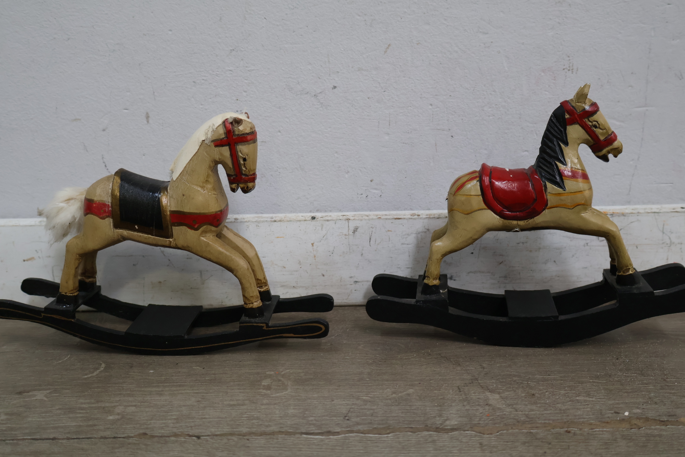 Vintage houten hobbelpaardjes en paardjes – foto 9 – kavel bij GSD Auctions, Zoeterwoude