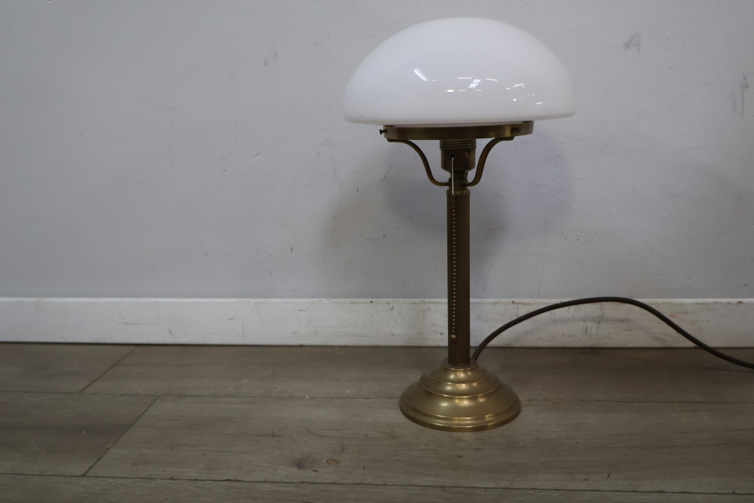 Klassieke messing tafellamp – foto 4 – kavel bij GSD Auctions, Zoeterwoude