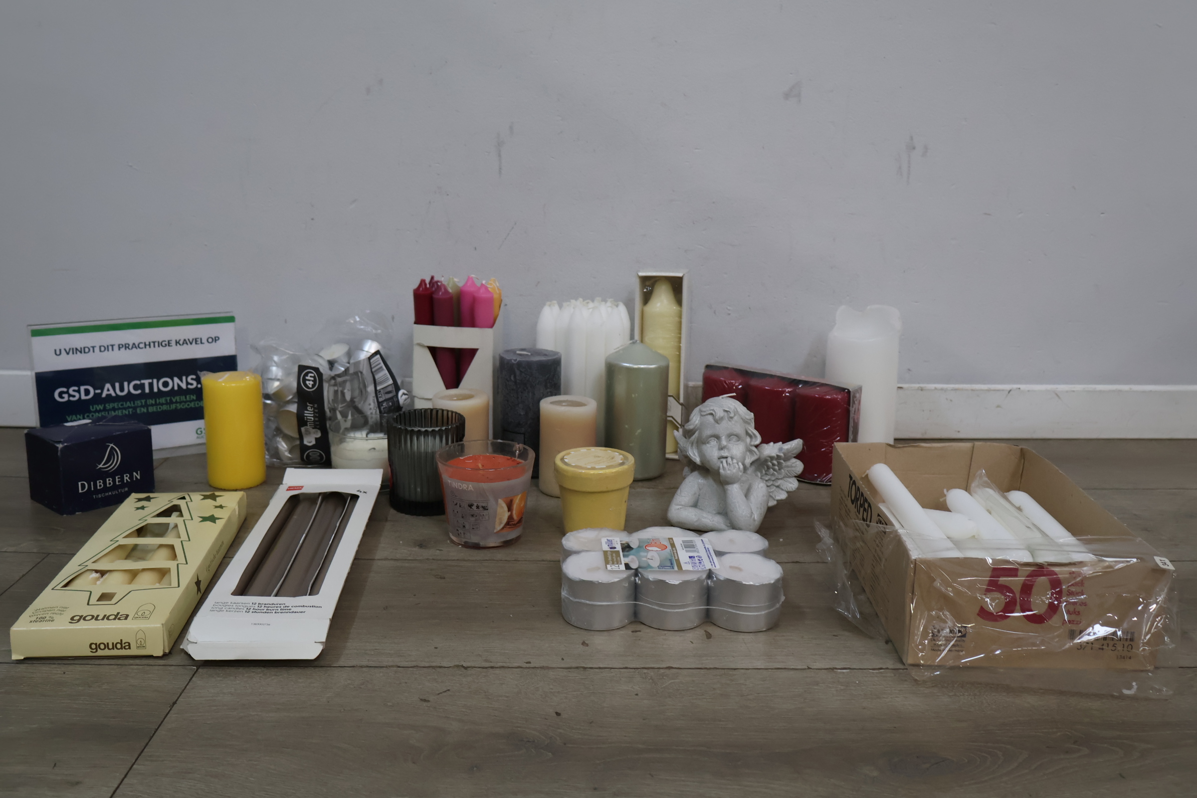 Grote verzameling Kaarsen – foto 2 – kavel bij GSD Auctions, Zoeterwoude