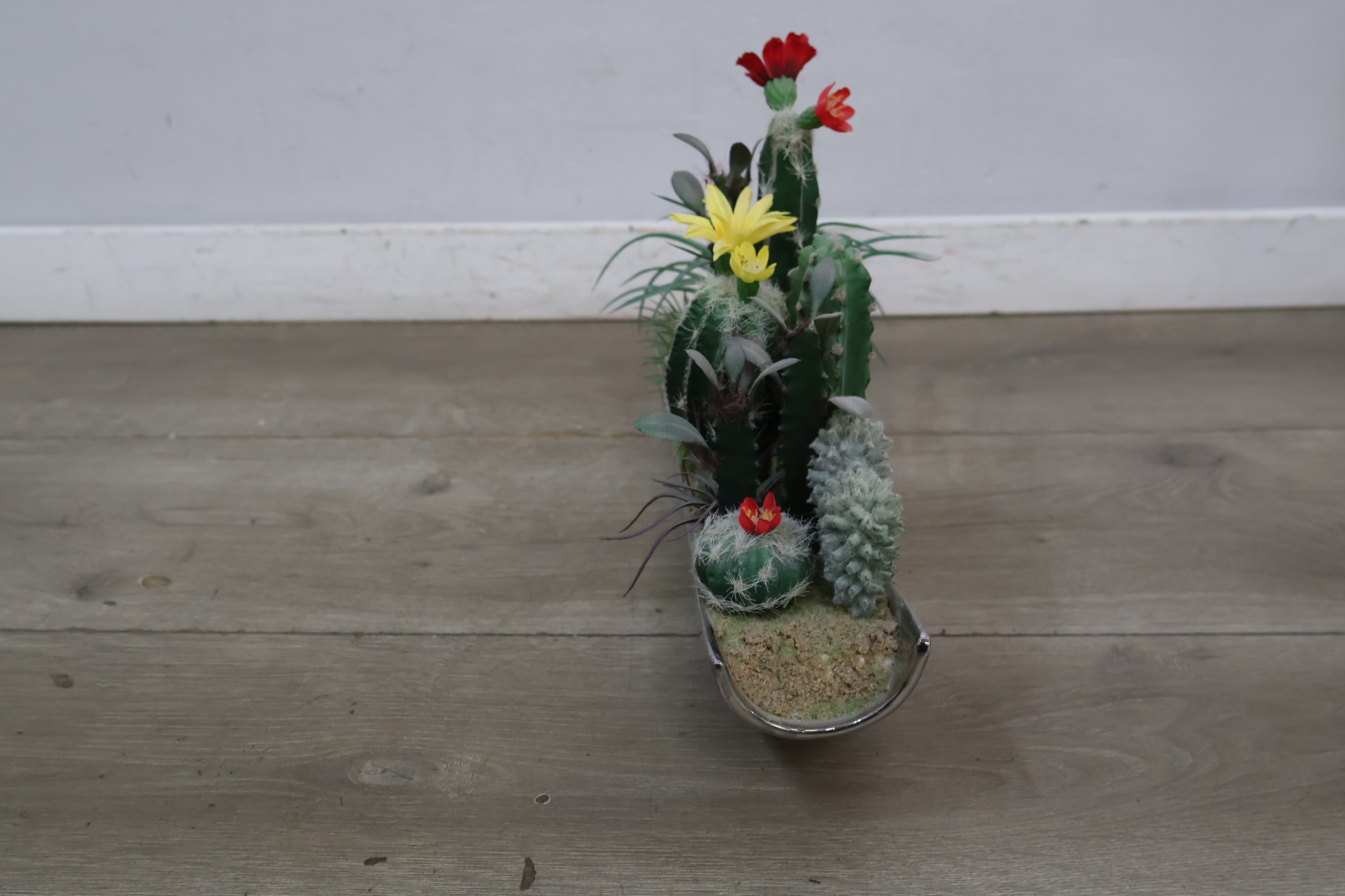 Decoratief kunstplant arrangement – foto 7 – kavel bij GSD Auctions, Zoeterwoude