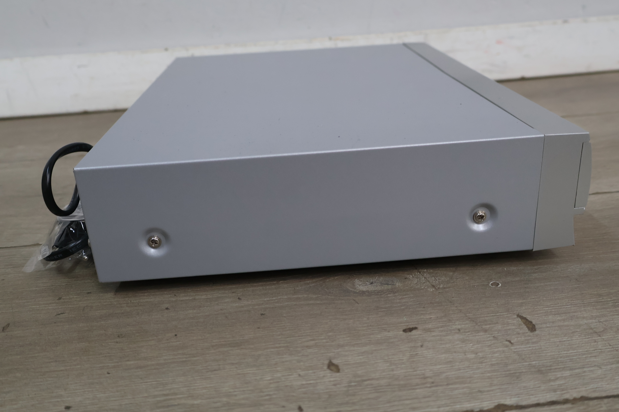 Finlux DVD speler DVD212 – foto 7 – kavel bij GSD Auctions, Zoeterwoude