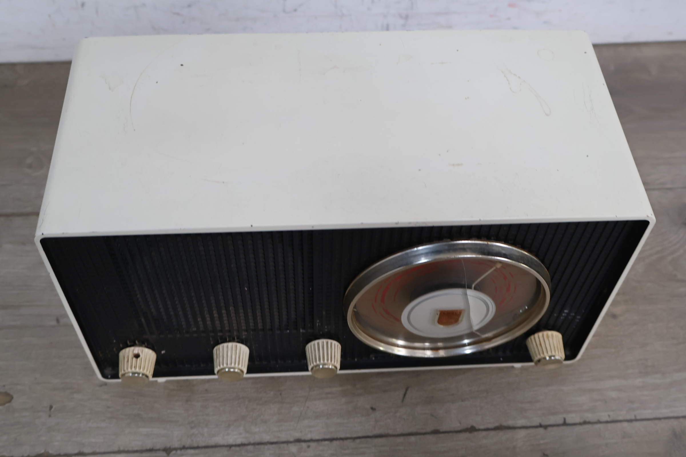 Philips vintage radio met ronde tuning display – foto 4 – kavel bij GSD Auctions, Zoeterwoude