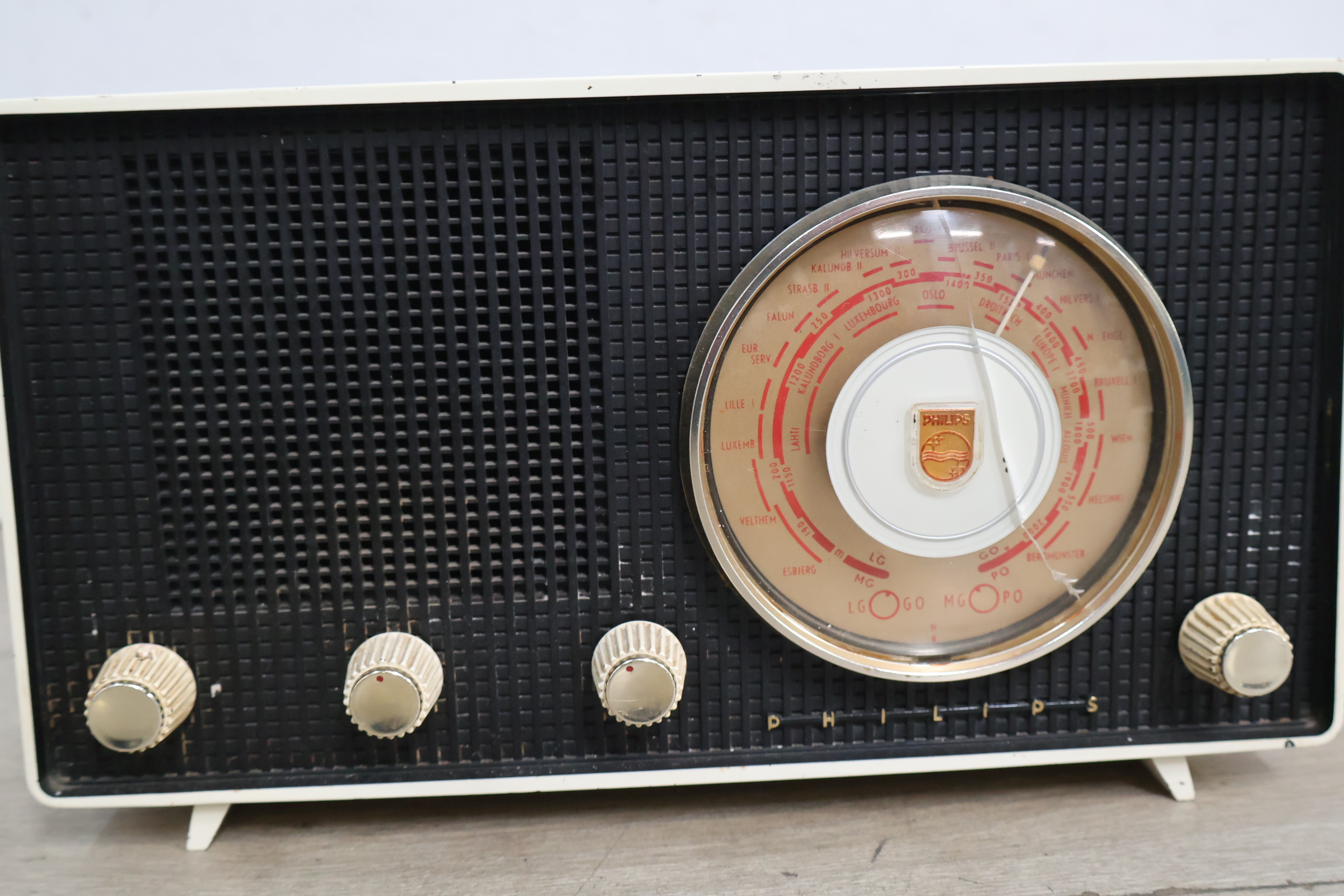 Philips vintage radio met ronde tuning display – foto 5 – kavel bij GSD Auctions, Zoeterwoude
