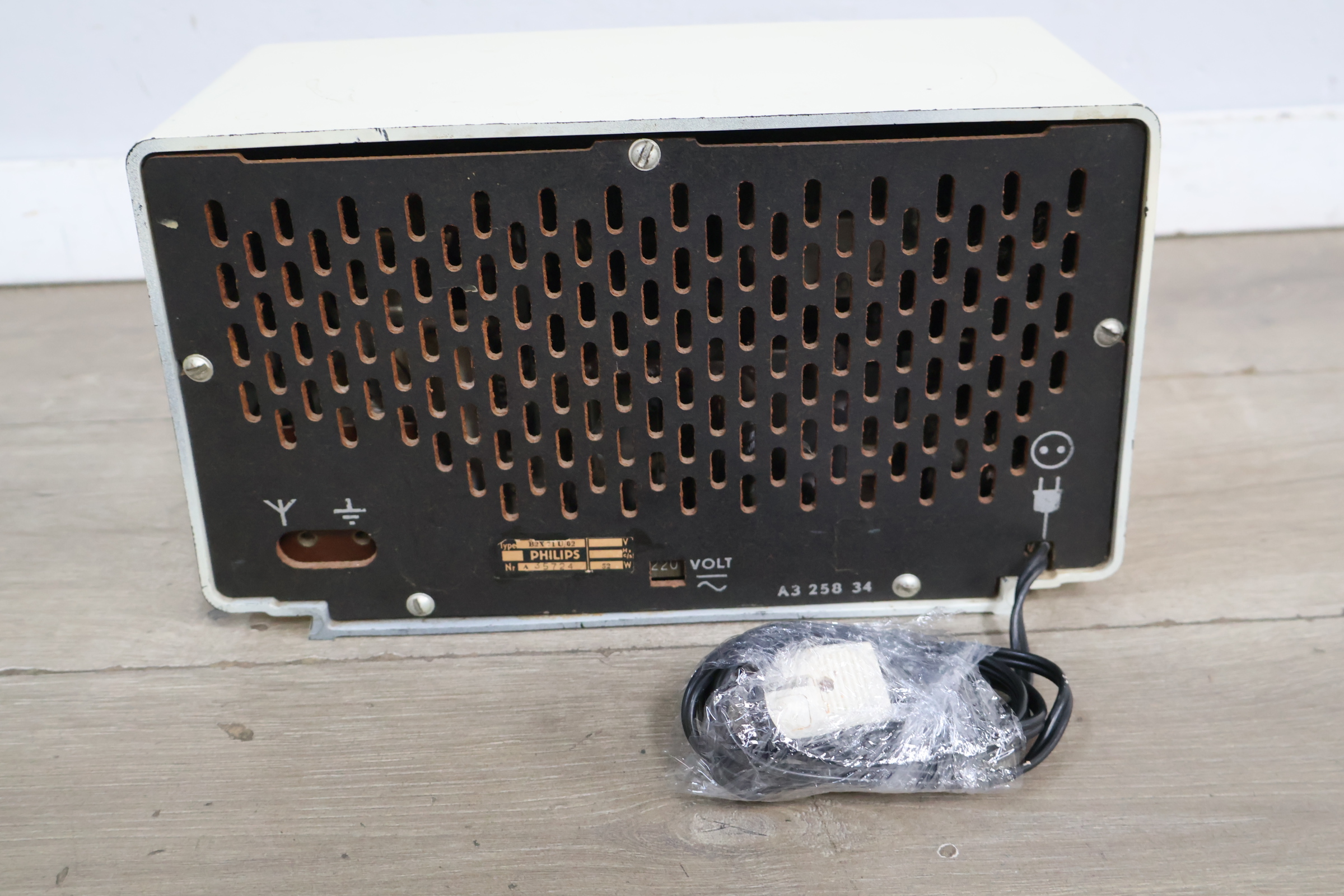 Philips vintage radio met ronde tuning display – foto 8 – kavel bij GSD Auctions, Zoeterwoude