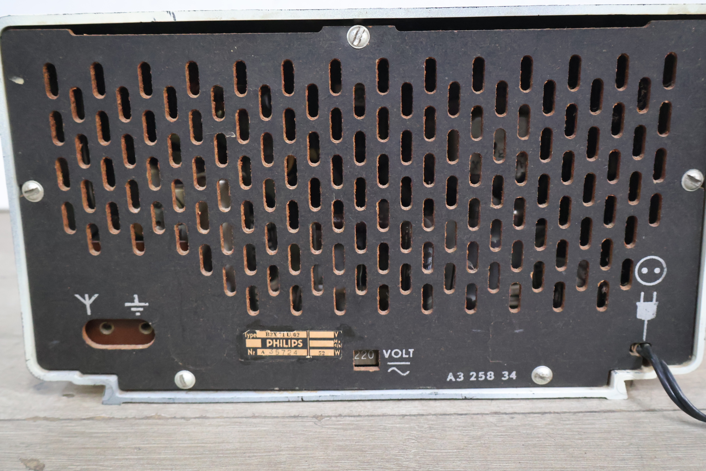 Philips vintage radio met ronde tuning display – foto 9 – kavel bij GSD Auctions, Zoeterwoude