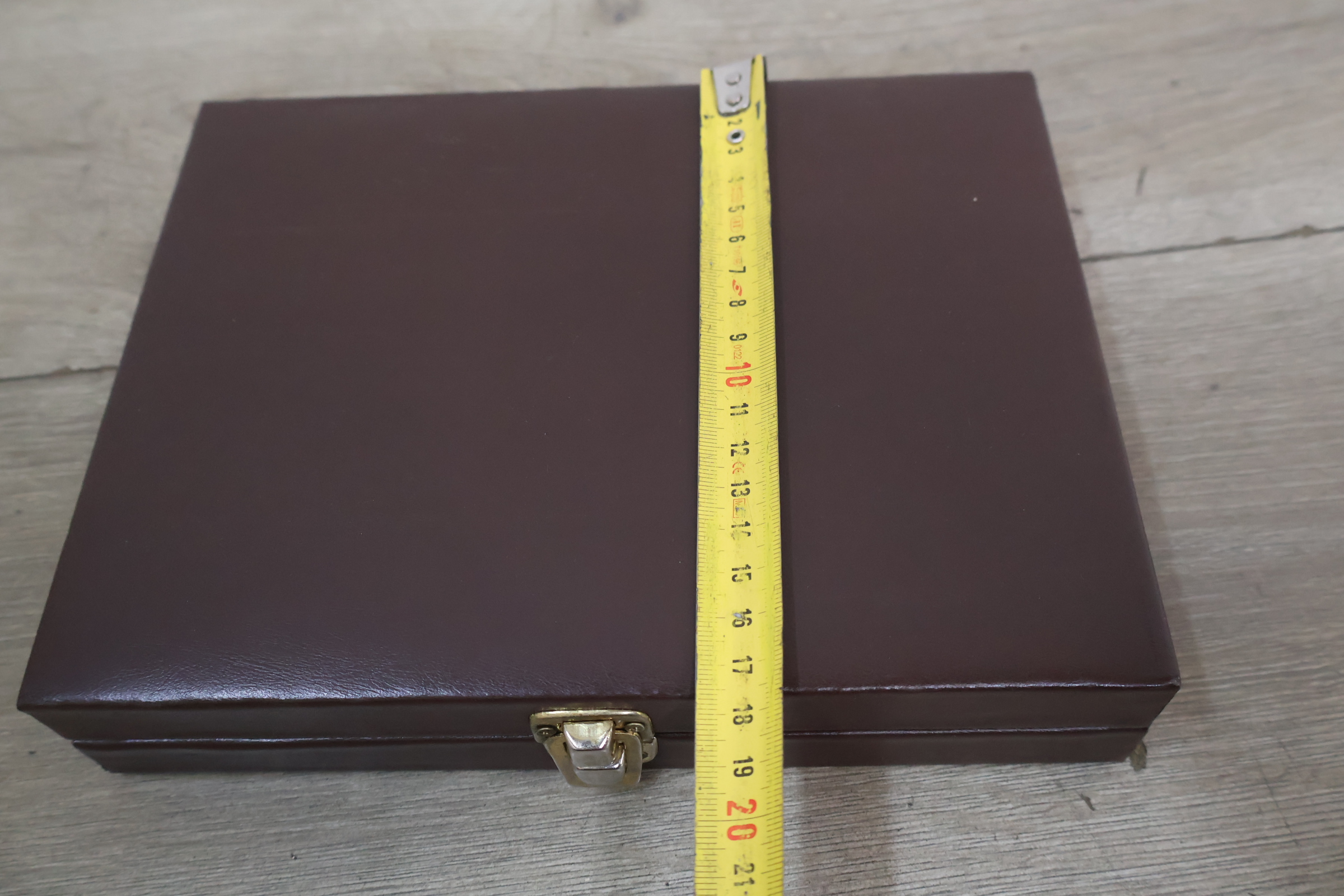 Backgammon spel in bruine opbergtas – foto 9 – kavel bij GSD Auctions, Zoeterwoude