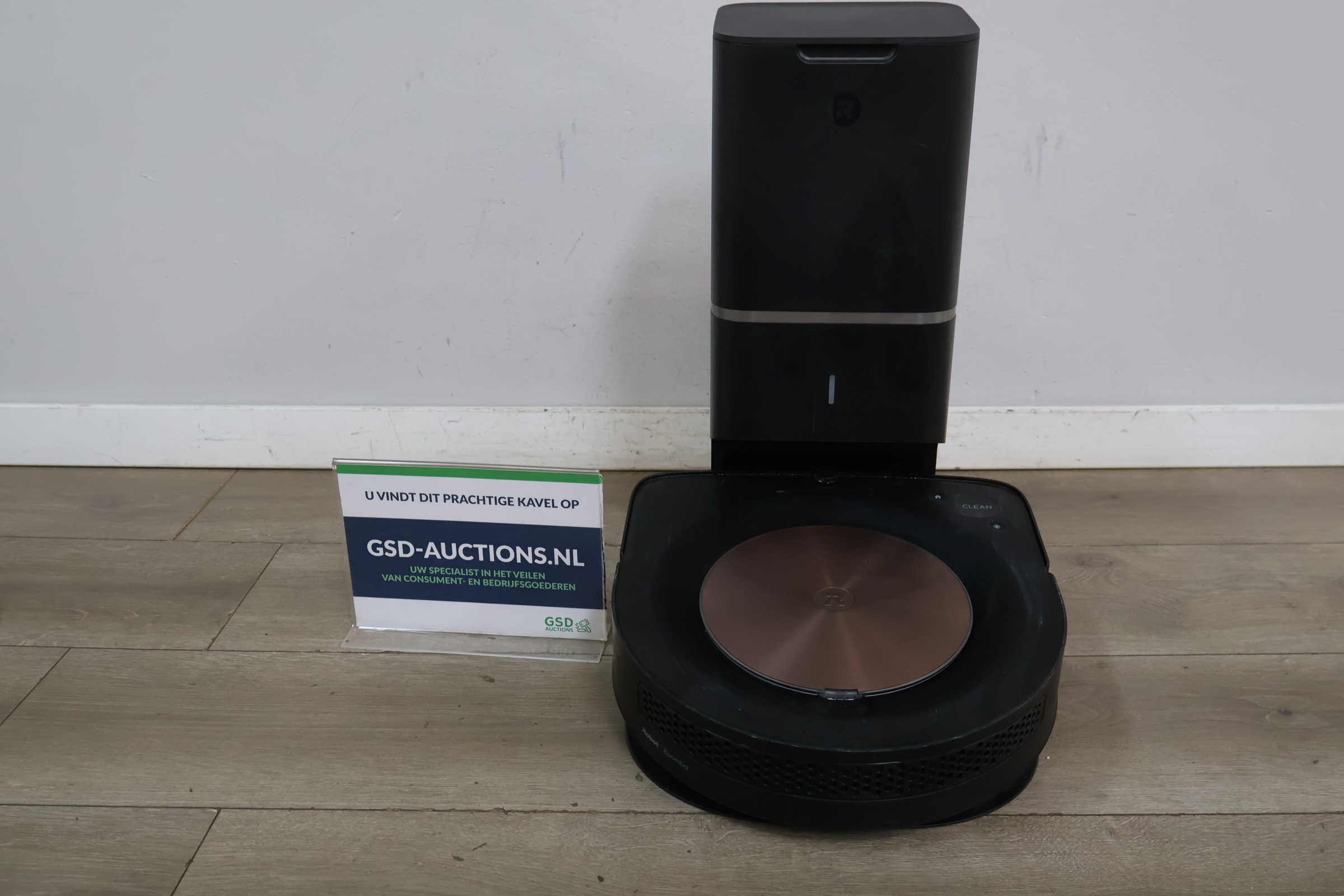iRobot Roomba robotstofzuiger met oplaadstation – foto 2 – kavel bij GSD Auctions, Zoeterwoude