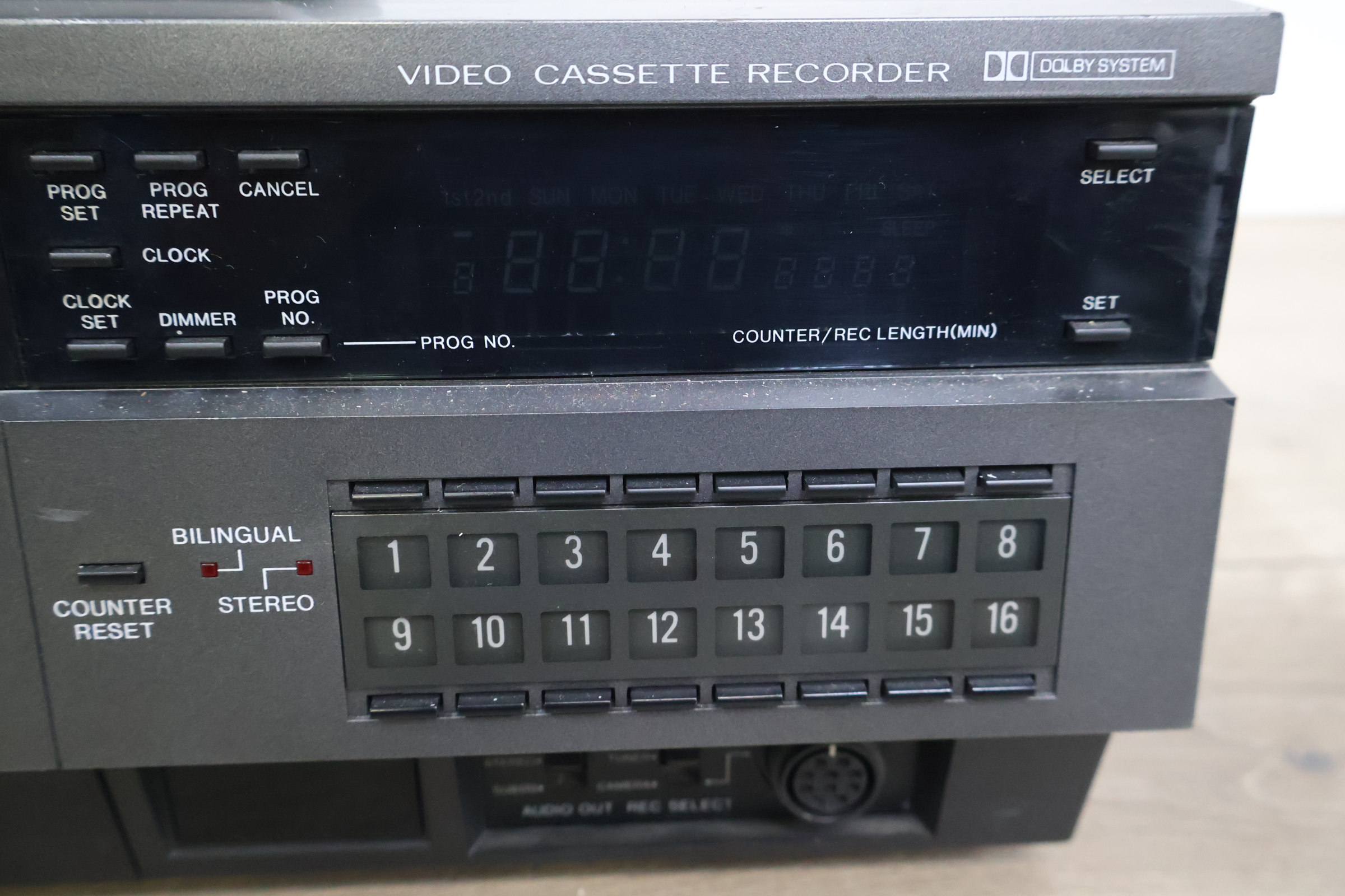 JVC Stereo VHS Video Cassette Recorder – foto 6 – kavel bij GSD Auctions, Zoeterwoude