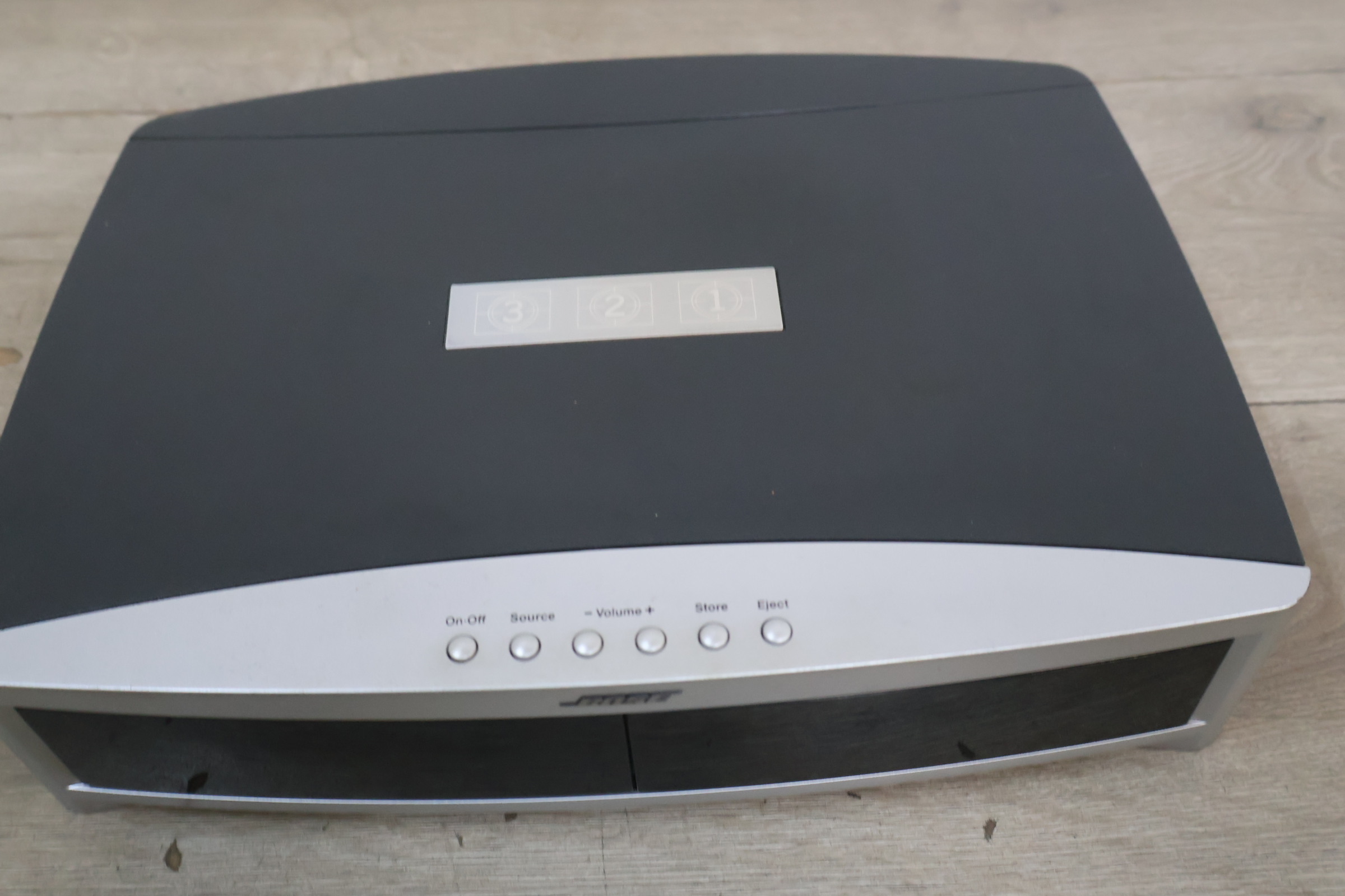Bose audio speler – foto 3 – kavel bij GSD Auctions, Zoeterwoude