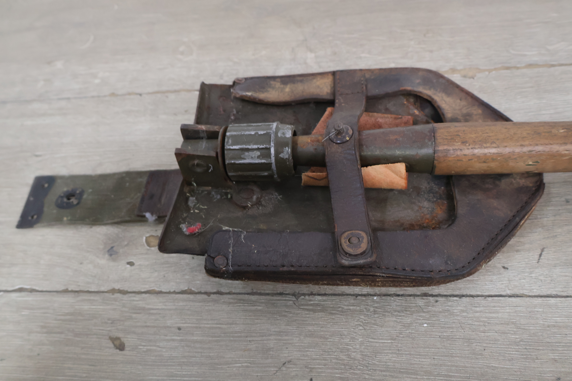 Militaire klapschep – foto 6 – kavel bij GSD Auctions, Zoeterwoude