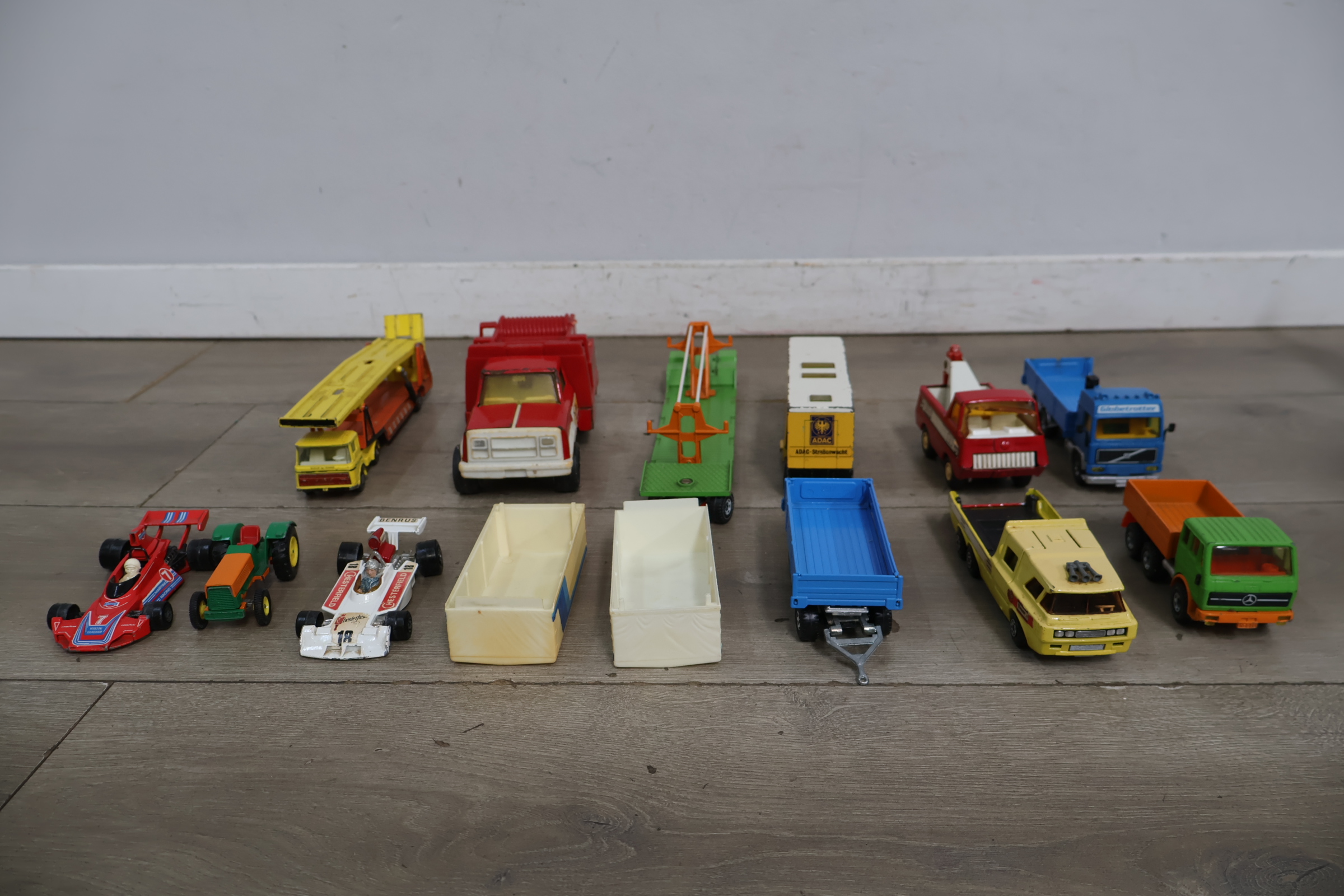 Set van Vintage speelgoedauto's en modellen – foto 4 – kavel bij GSD Auctions, Zoeterwoude