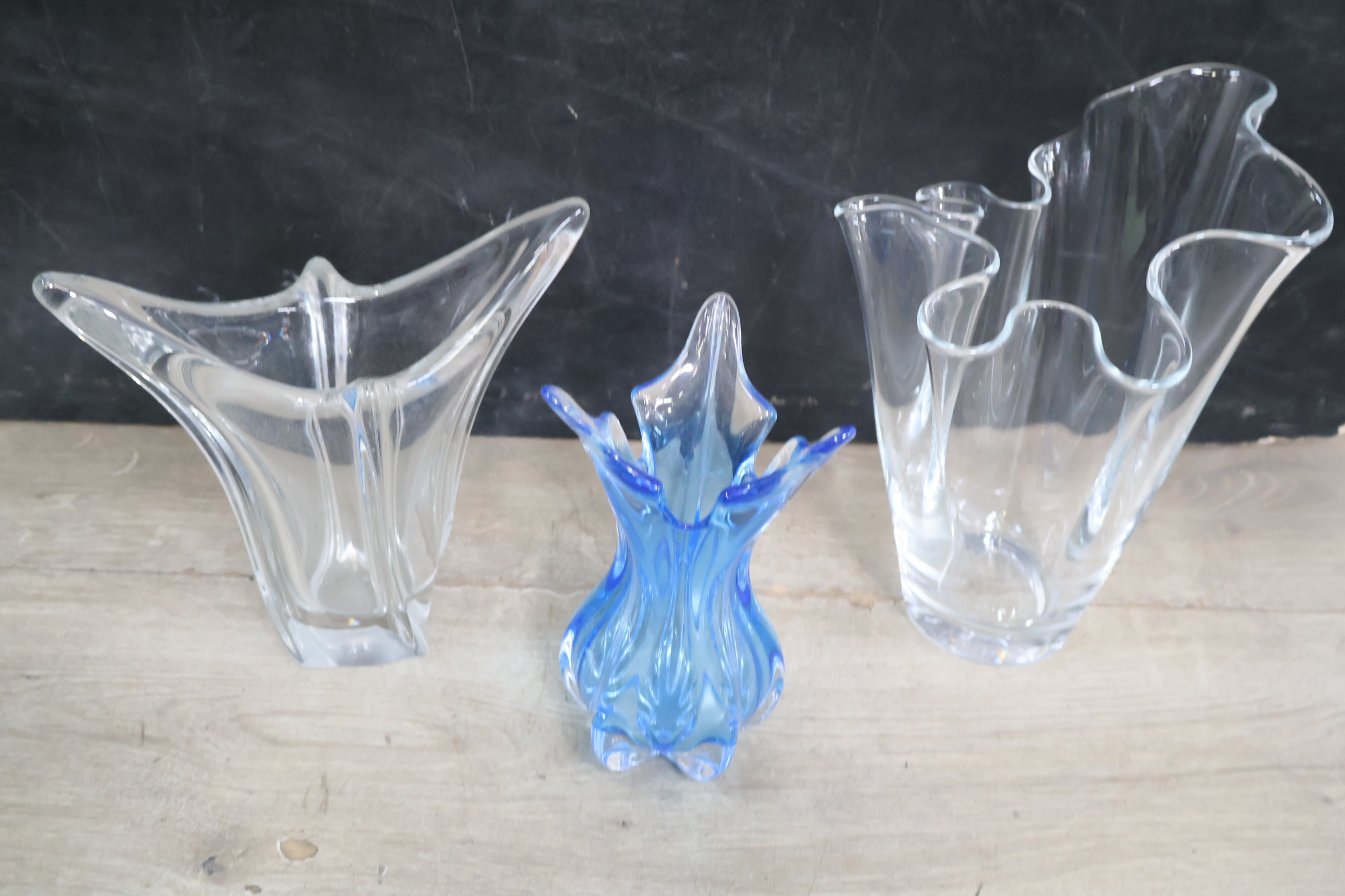 Set van drie vazen – foto 6 – kavel bij GSD Auctions, Zoeterwoude