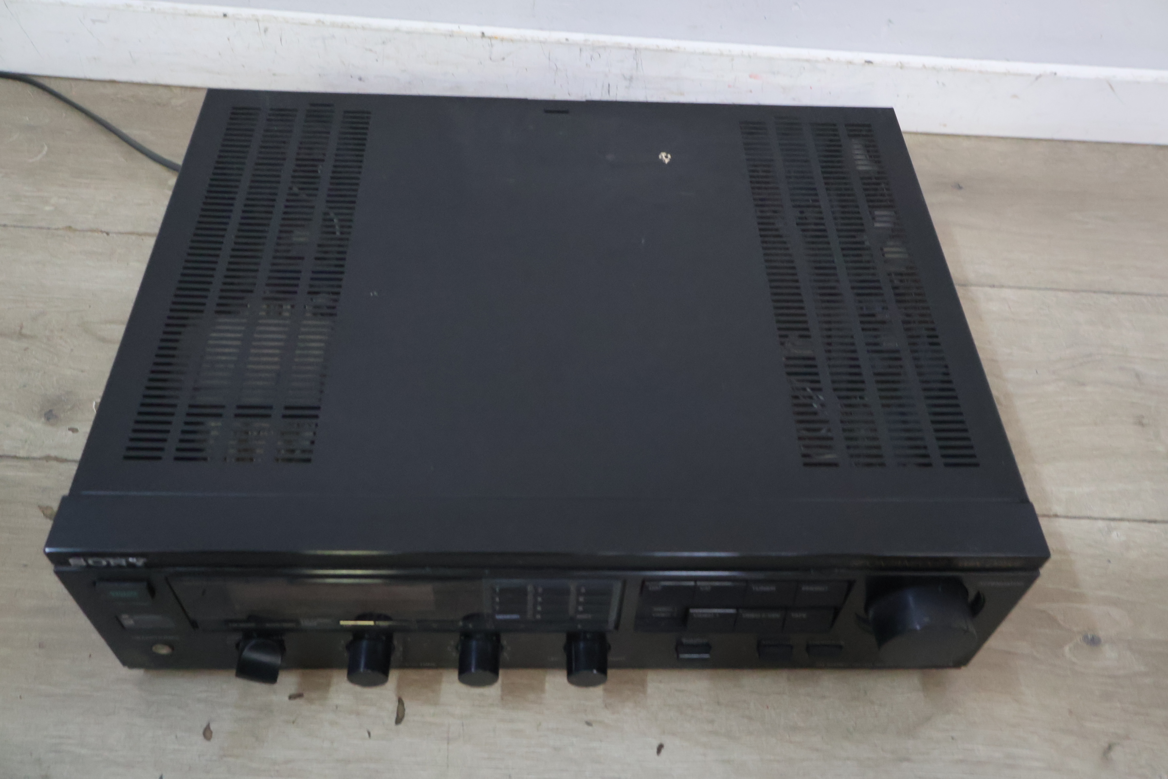 Sony Spontaneous Twin Drive Versterker – foto 6 – kavel bij GSD Auctions, Zoeterwoude
