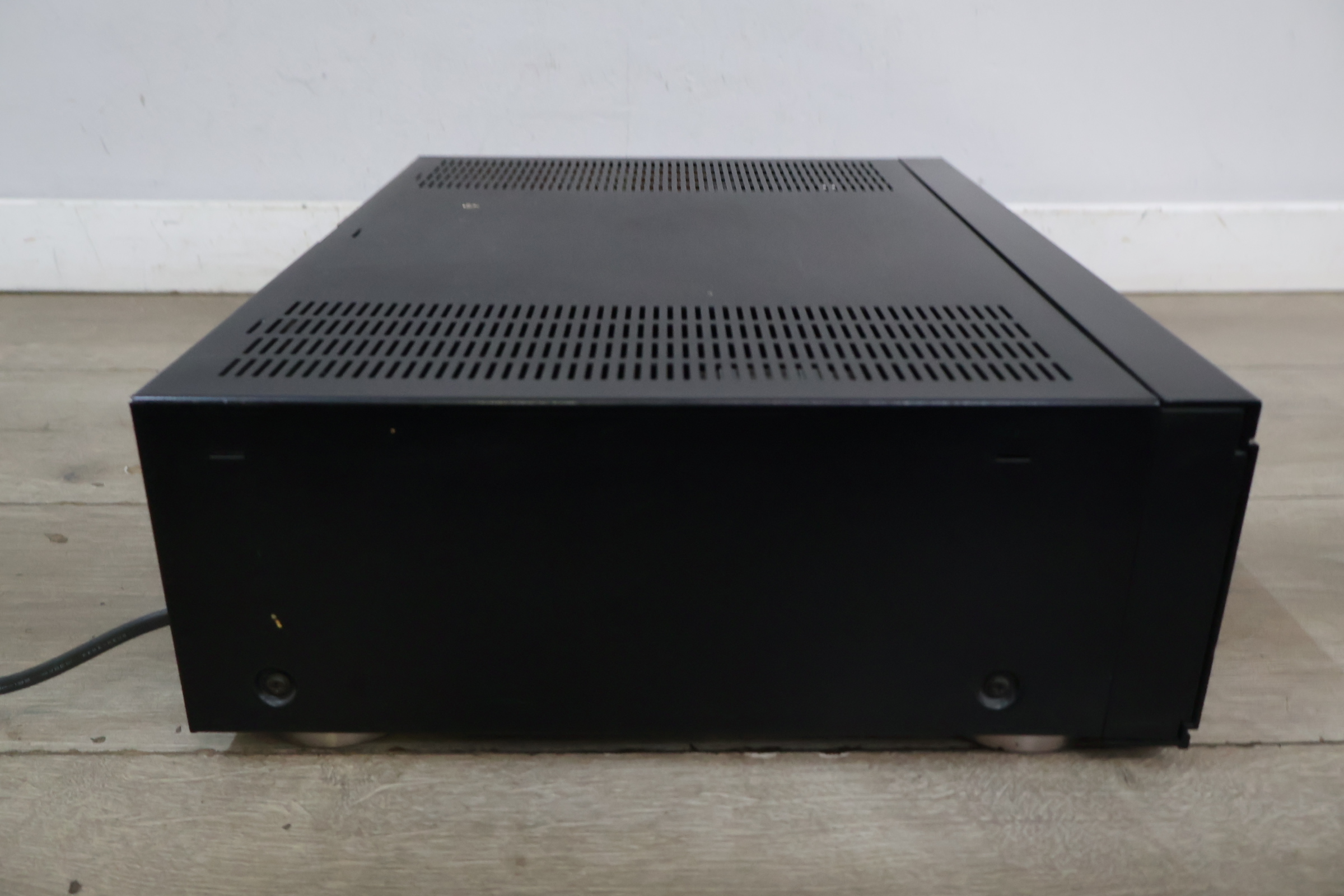 Sony Spontaneous Twin Drive Versterker – foto 7 – kavel bij GSD Auctions, Zoeterwoude