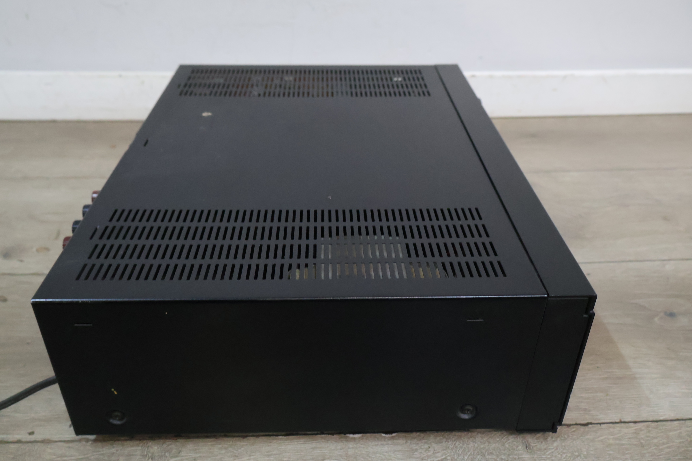 Sony Spontaneous Twin Drive Versterker – foto 8 – kavel bij GSD Auctions, Zoeterwoude