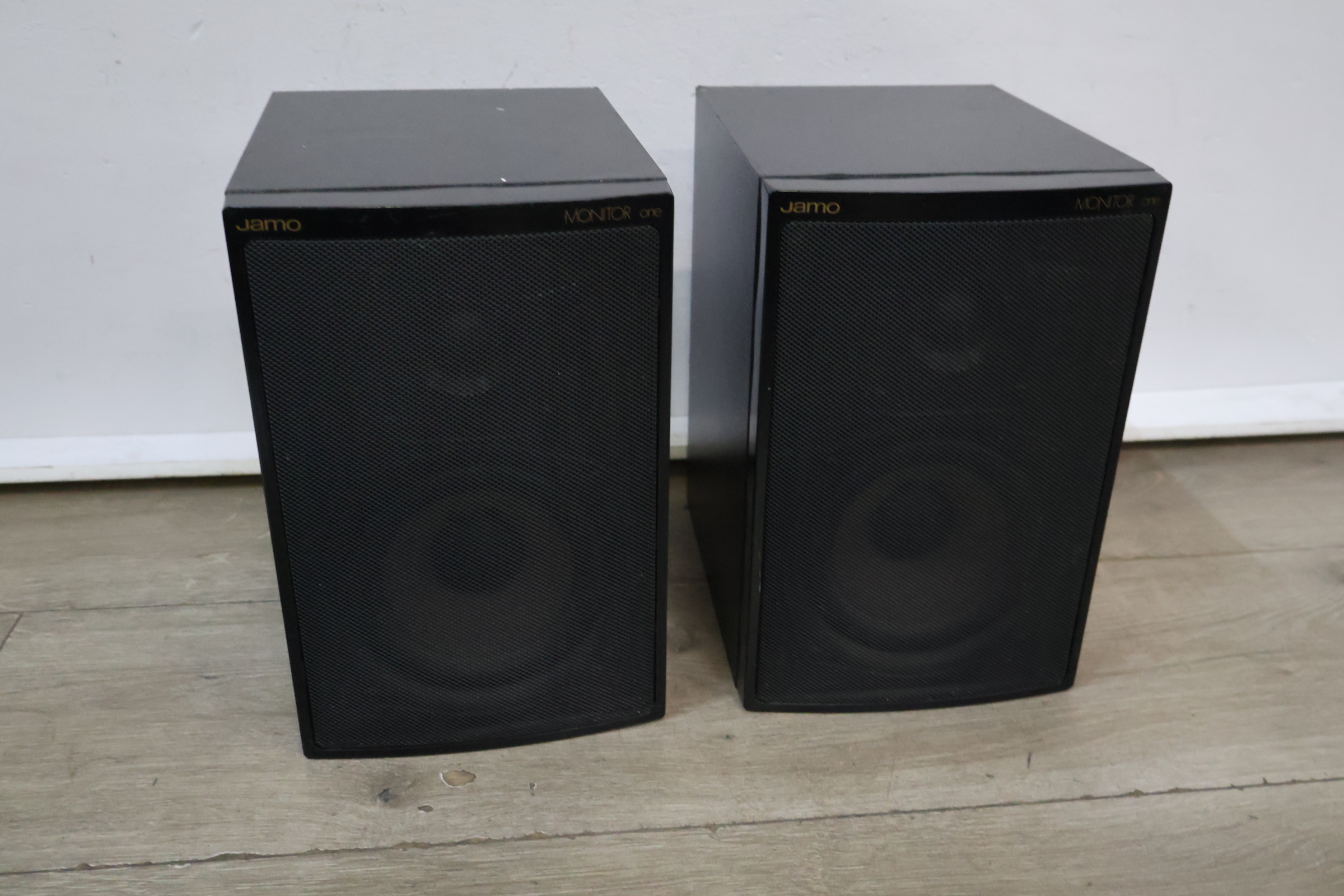 Jamo Monitor One luidsprekers set – foto 3 – kavel bij GSD Auctions, Zoeterwoude