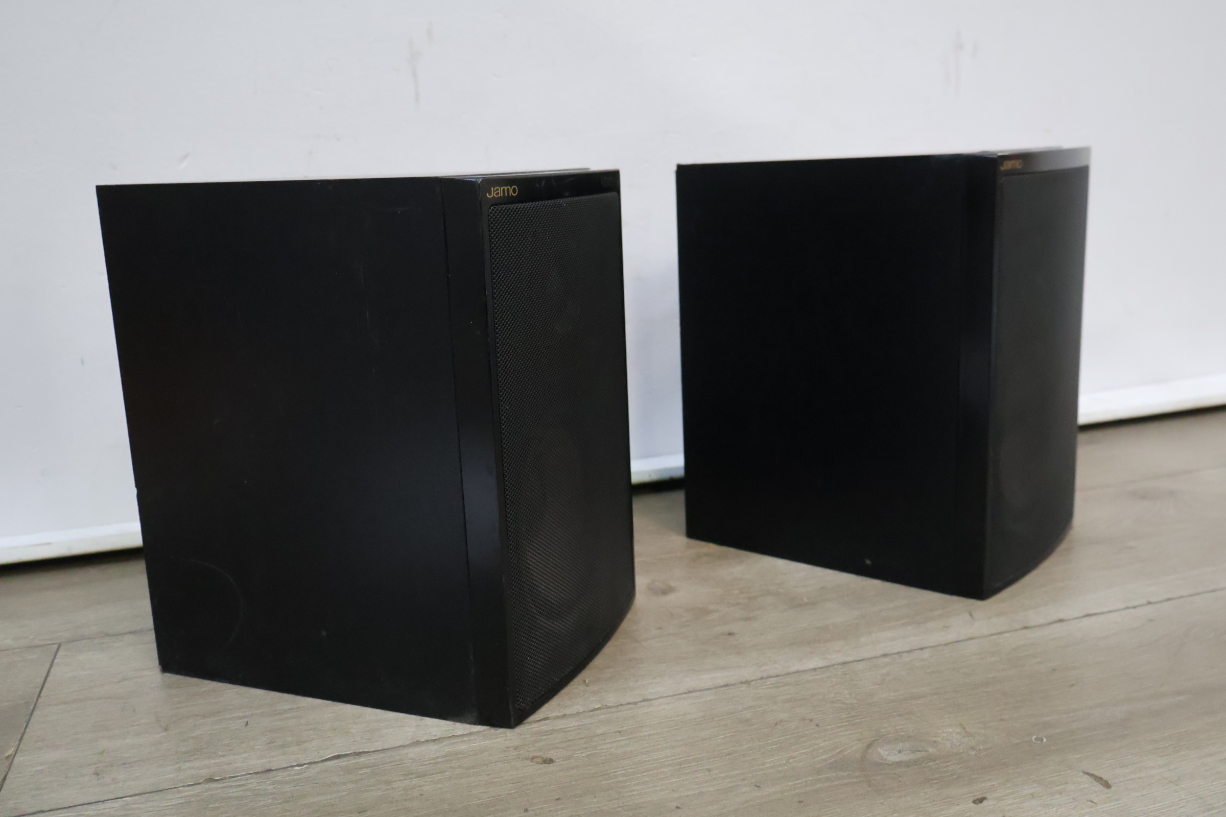 Jamo Monitor One luidsprekers set – foto 4 – kavel bij GSD Auctions, Zoeterwoude