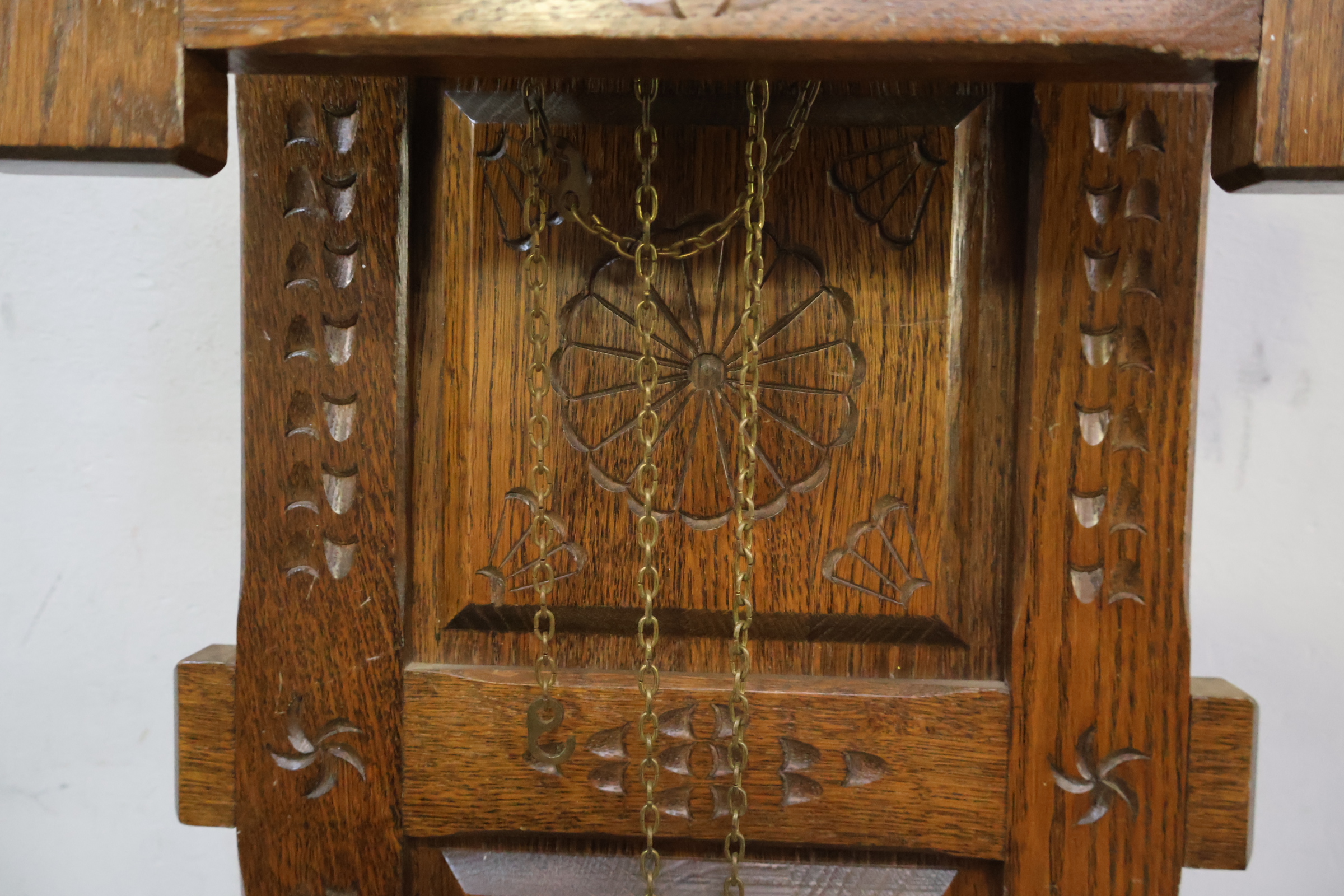 Houten klassieke wandklok met messing wijzerplaat – foto 6 – kavel bij GSD Auctions, Zoeterwoude