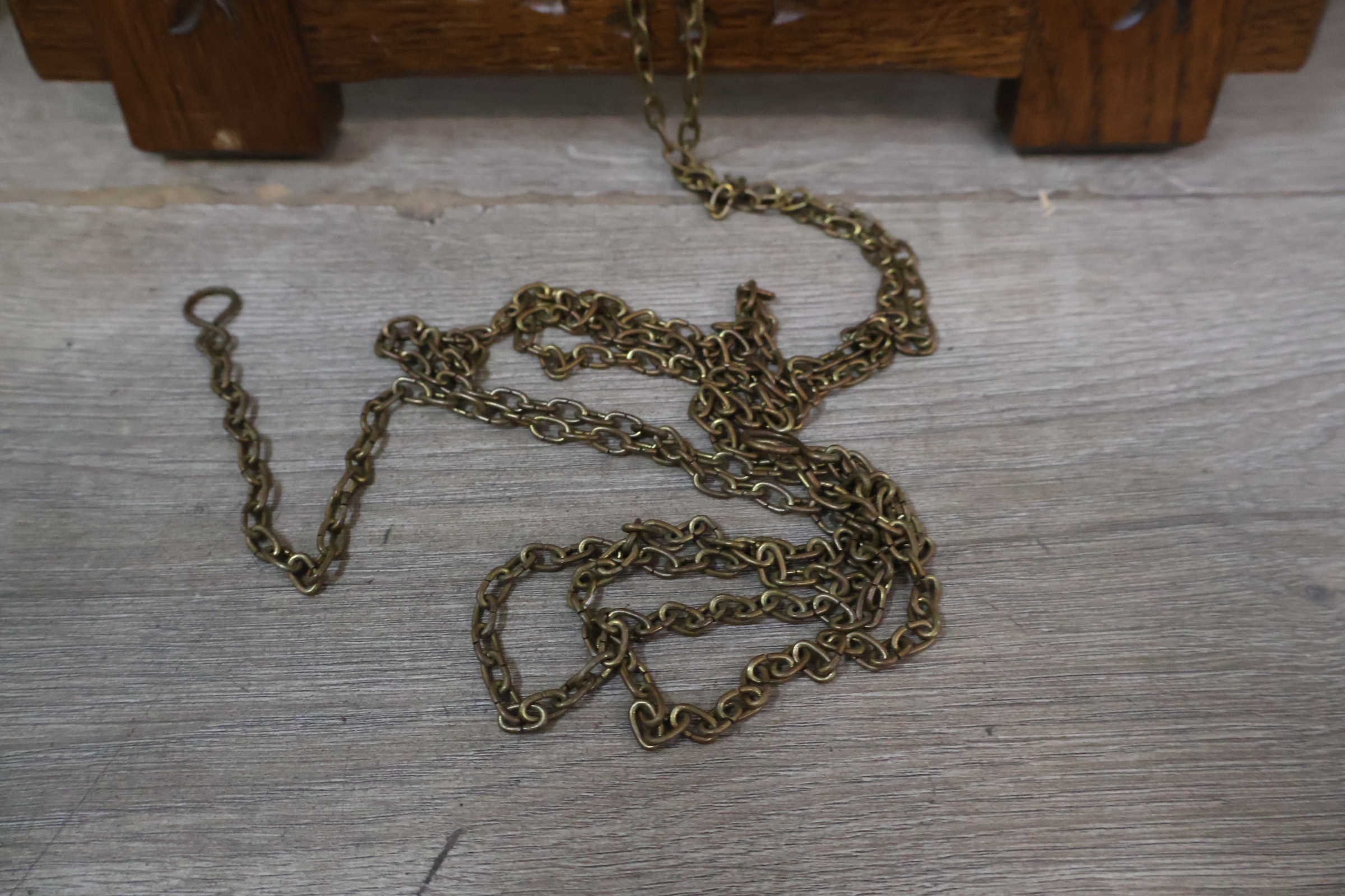Houten klassieke wandklok met messing wijzerplaat – foto 7 – kavel bij GSD Auctions, Zoeterwoude
