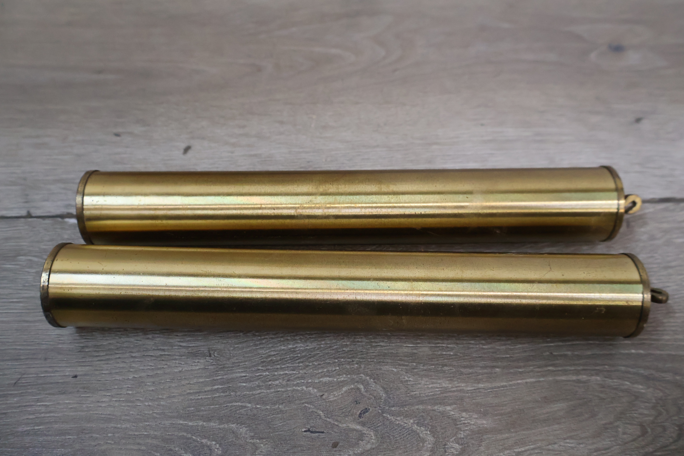 Houten klassieke wandklok met messing wijzerplaat – foto 8 – kavel bij GSD Auctions, Zoeterwoude
