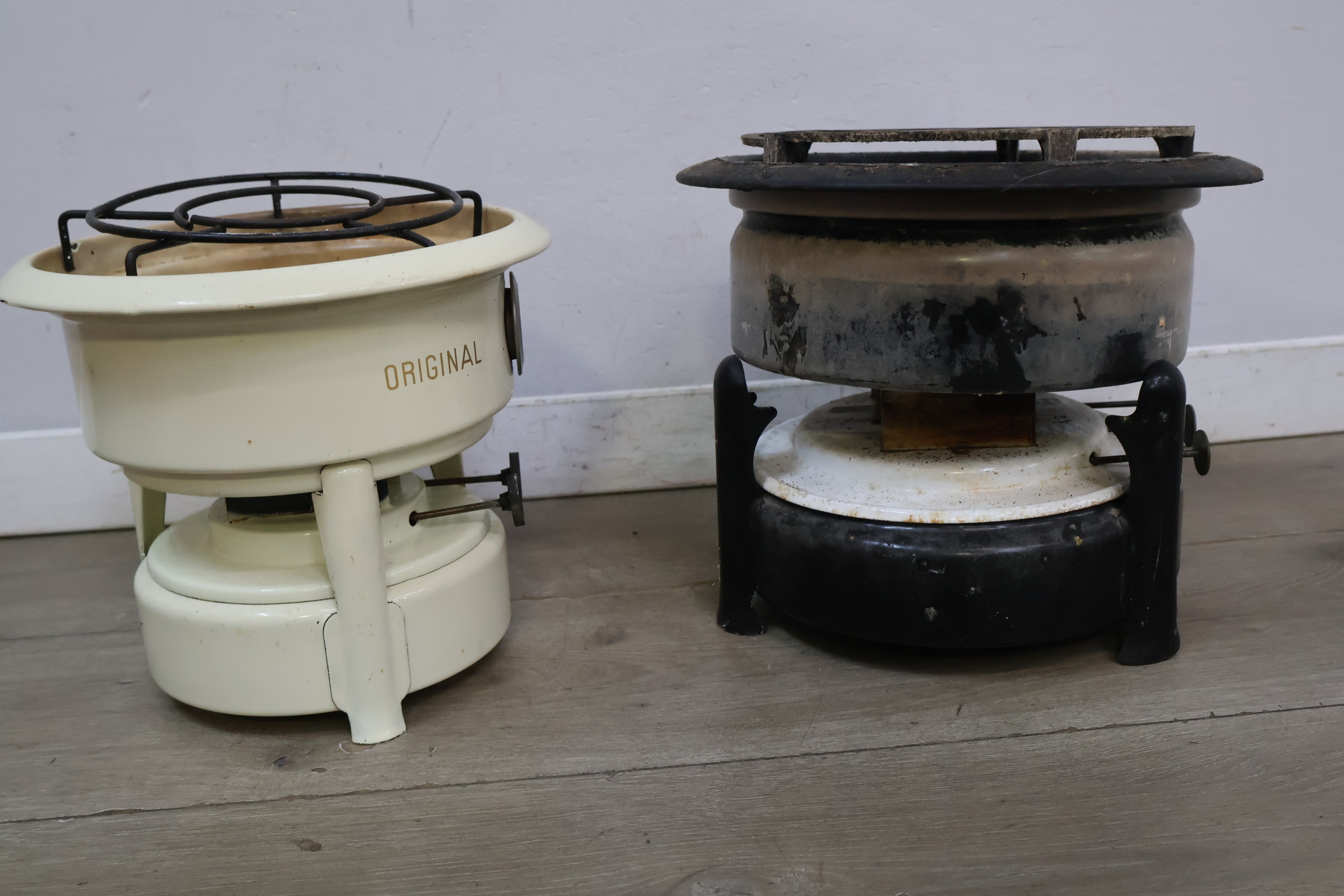 Set vintage petroleum-stellen waaronder Haller – foto 7 – kavel bij GSD Auctions, Zoeterwoude