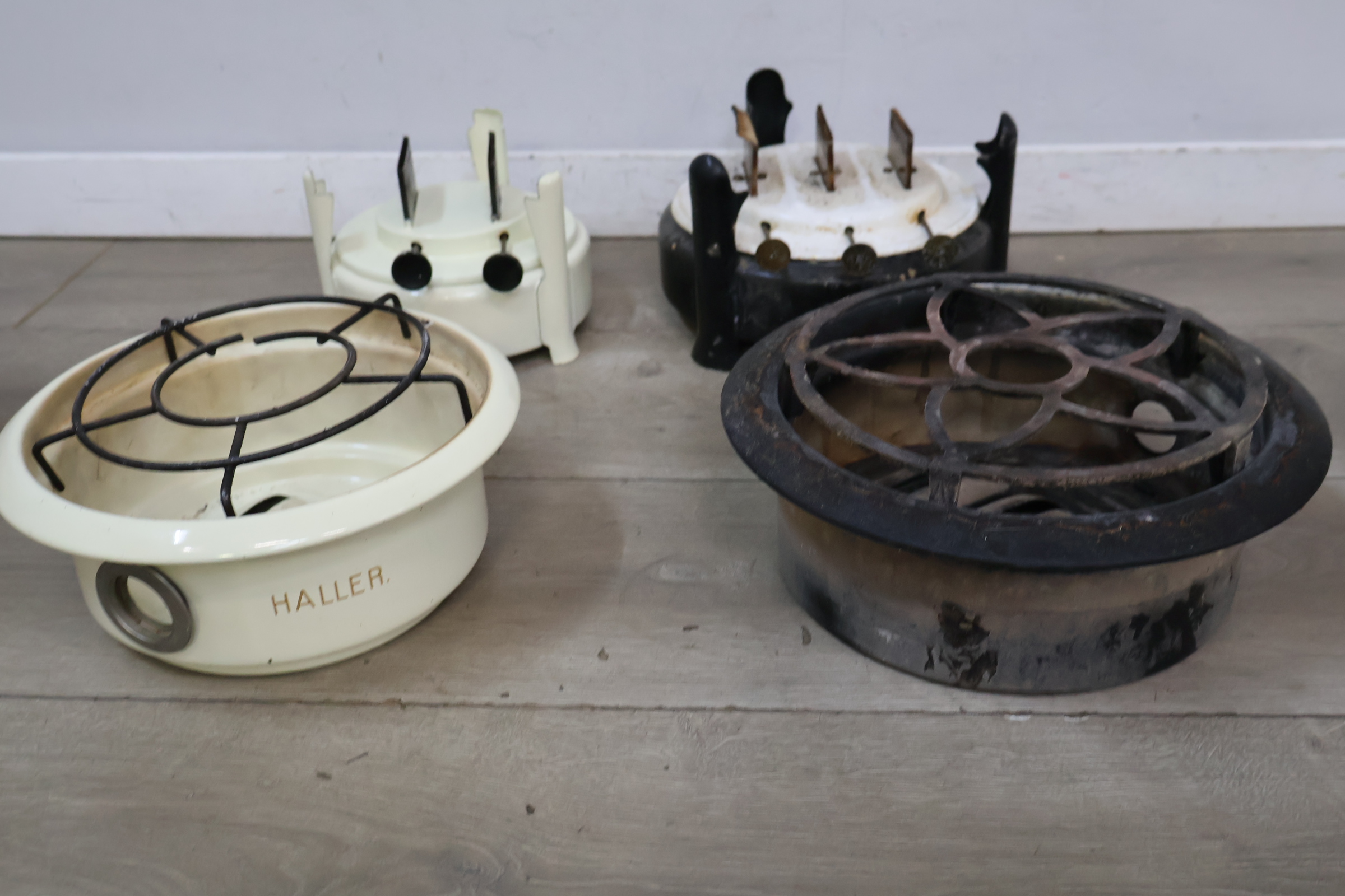 Set vintage petroleum-stellen waaronder Haller – foto 8 – kavel bij GSD Auctions, Zoeterwoude