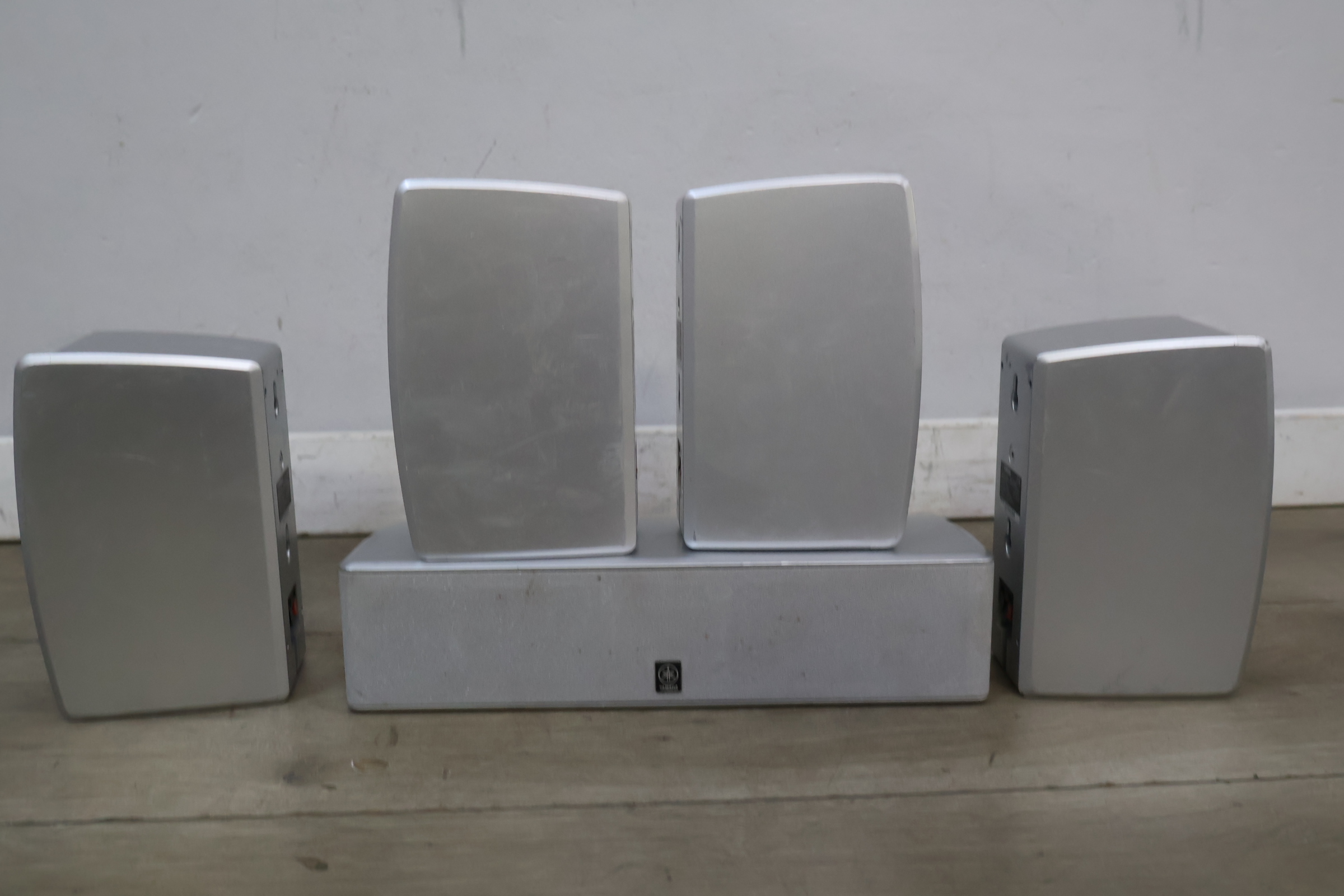 Yamaha set van 5 luidsprekers – foto 7 – kavel bij GSD Auctions, Zoeterwoude