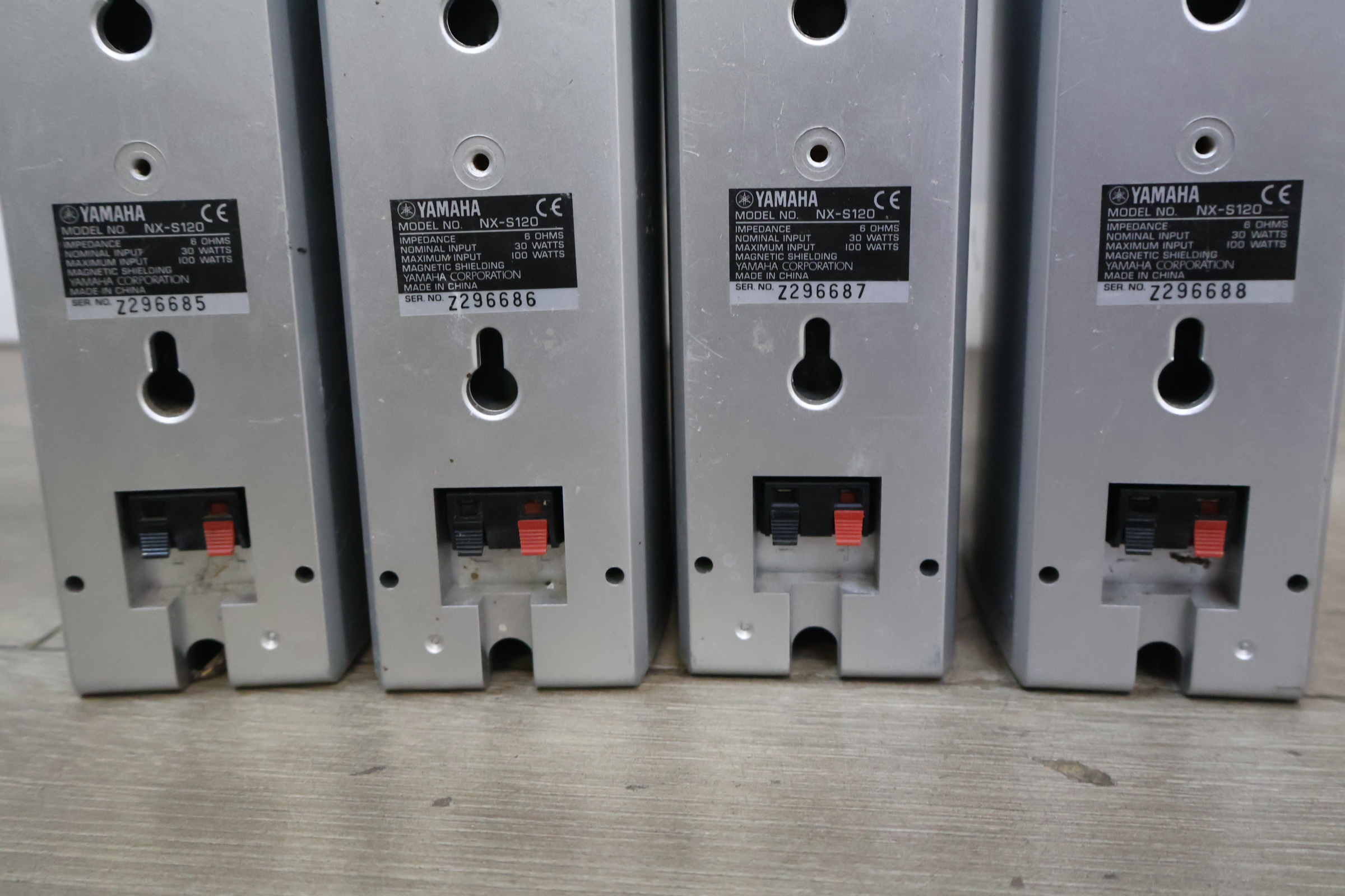 Yamaha set van 5 luidsprekers – foto 10 – kavel bij GSD Auctions, Zoeterwoude