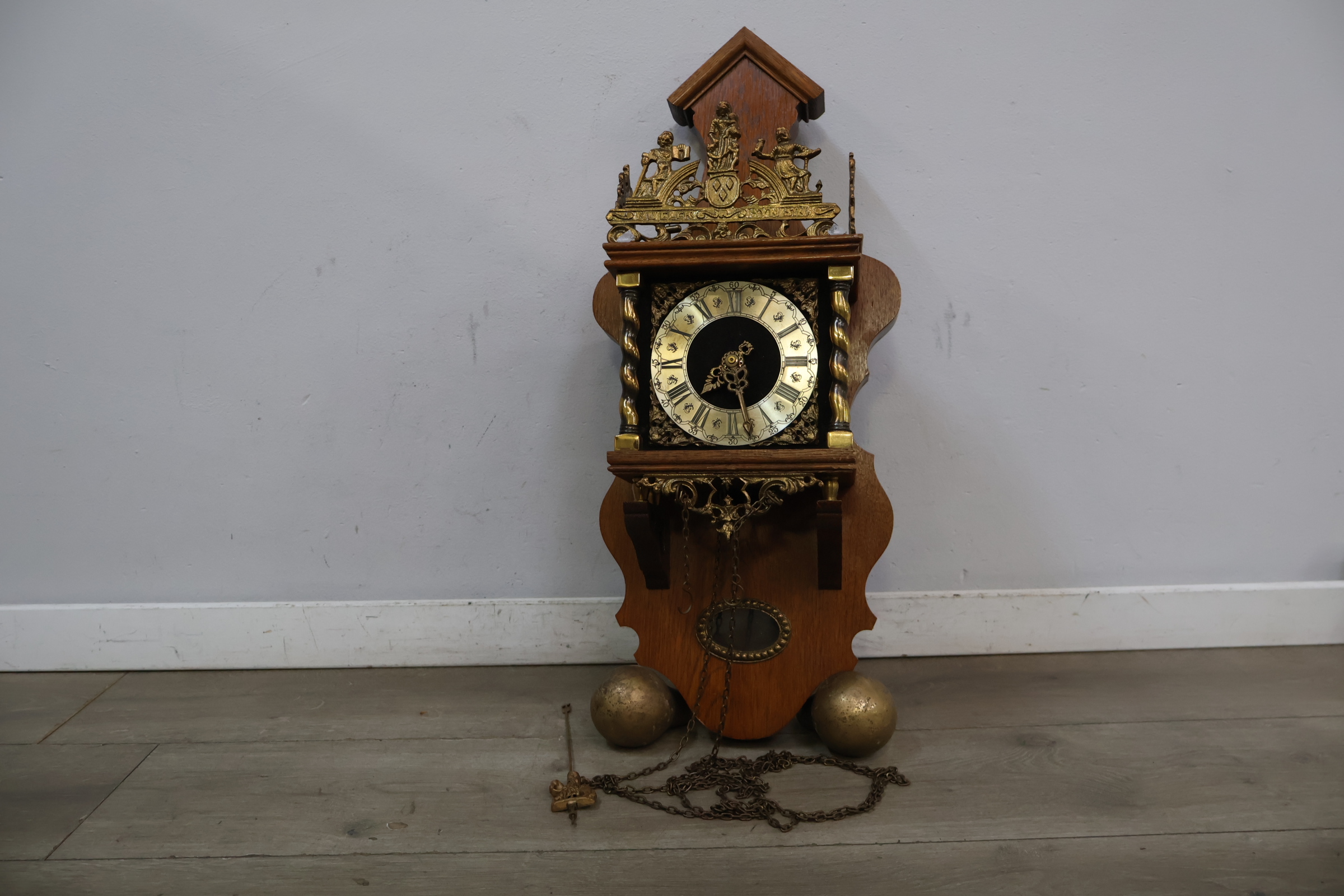 Zaanse Wandklok – foto 3 – kavel bij GSD Auctions, Zoeterwoude