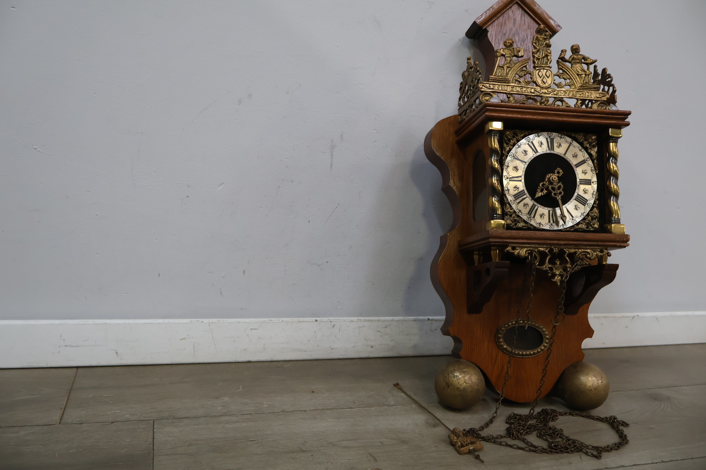 Zaanse Wandklok – foto 9 – kavel bij GSD Auctions, Zoeterwoude