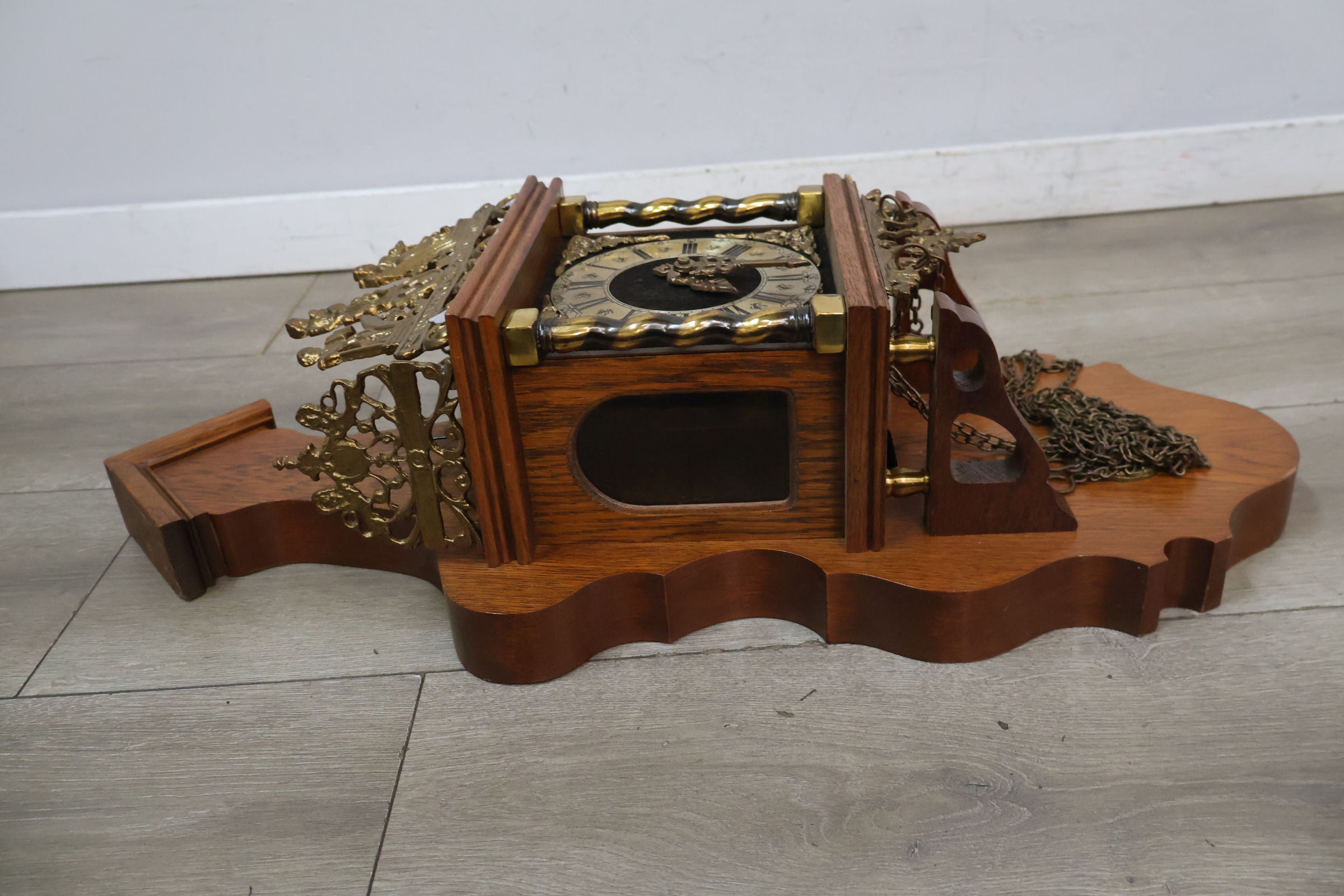 Zaanse Wandklok – foto 10 – kavel bij GSD Auctions, Zoeterwoude