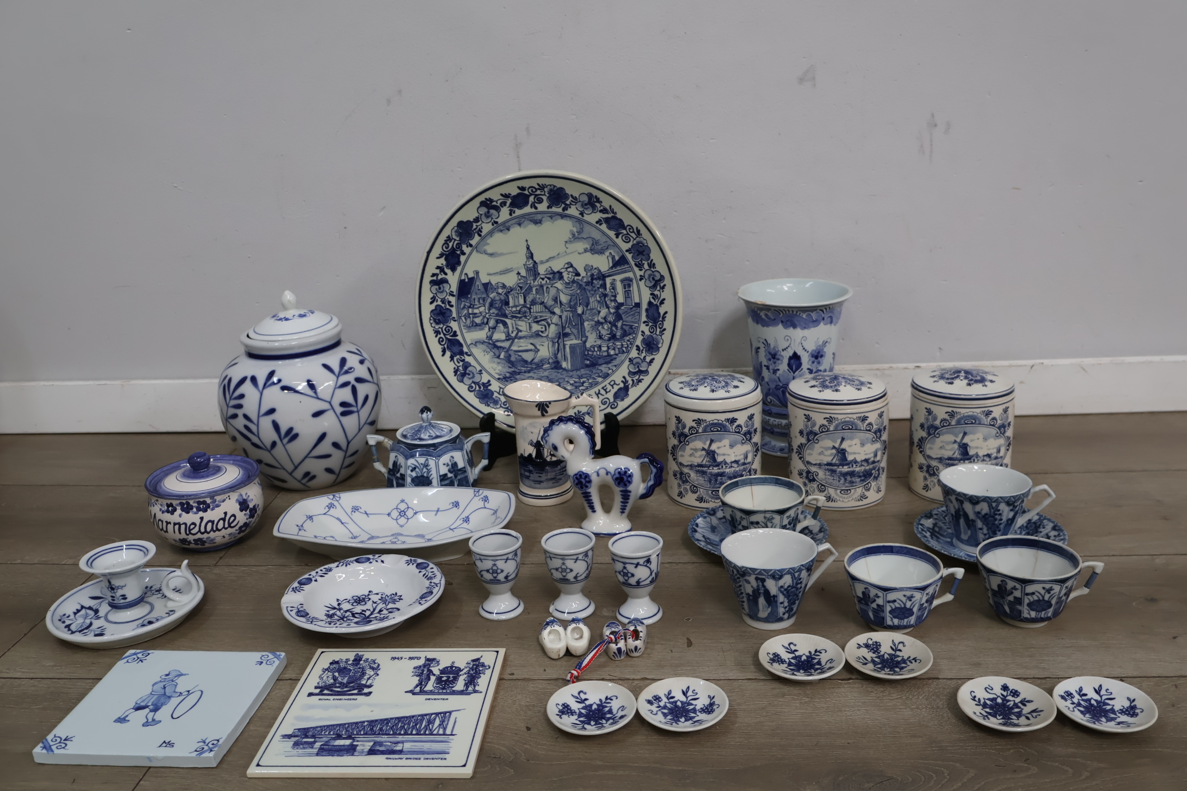 Grote Set Blauw-Wit Porselein – foto 3 – kavel bij GSD Auctions, Zoeterwoude