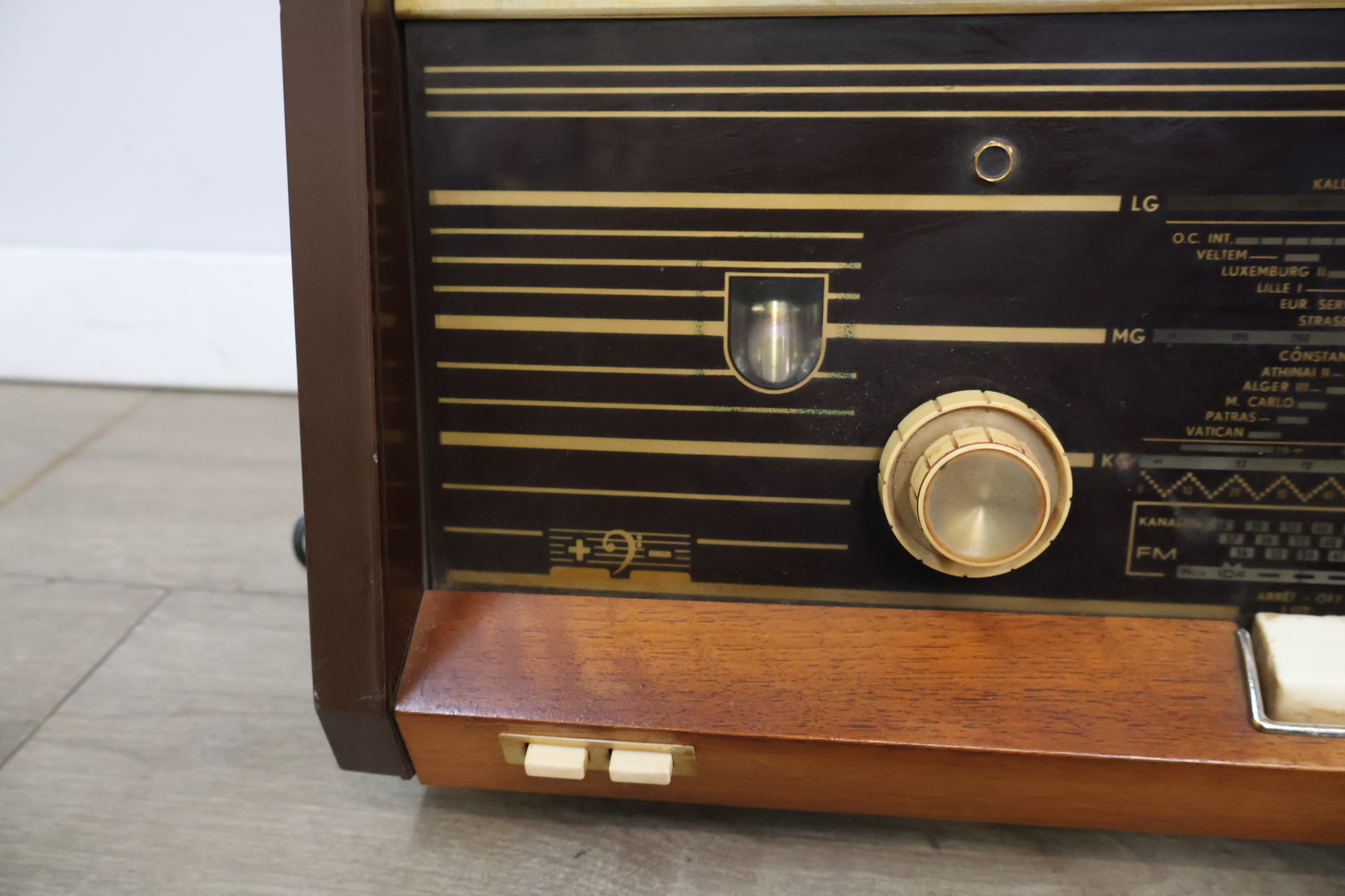 Philips vintage radio - Jaren '60 – foto 9 – kavel bij GSD Auctions, Zoeterwoude