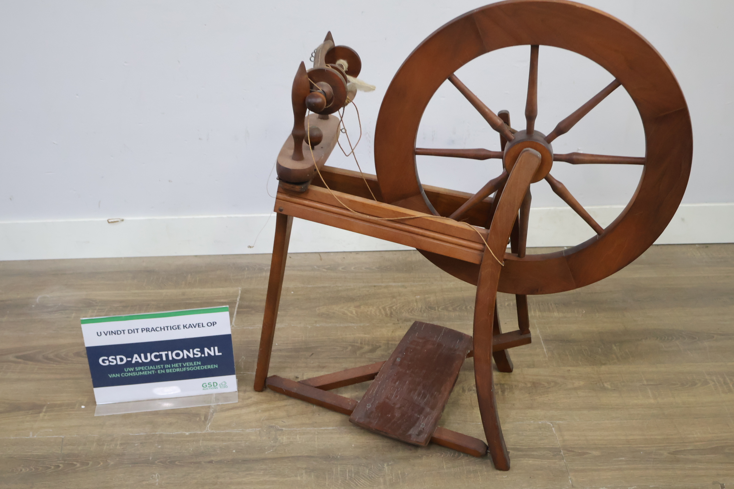 Antiek spinnewiel' – foto 2 – kavel bij GSD Auctions, Zoeterwoude