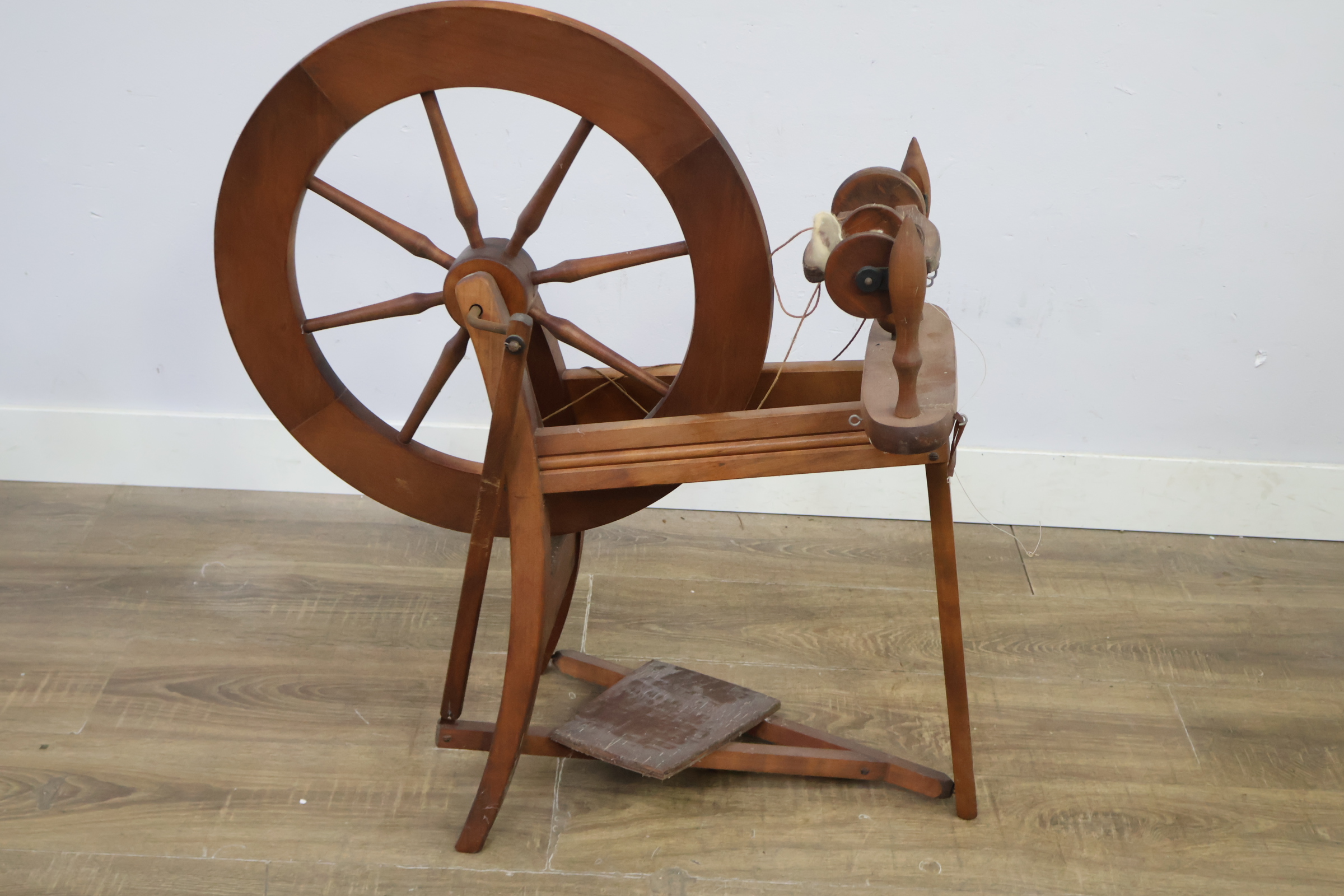Antiek spinnewiel' – foto 8 – kavel bij GSD Auctions, Zoeterwoude