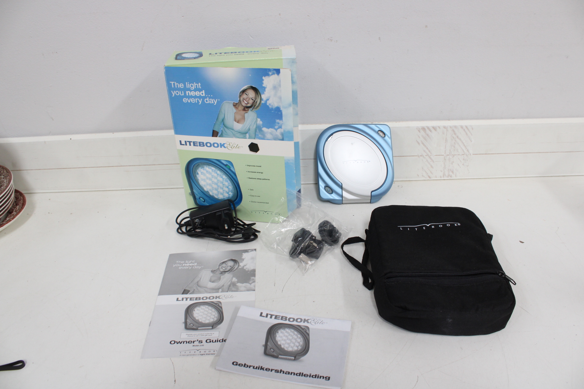 Litebook Elite lichttherapie apparaat met accessoires' – foto 2 – kavel bij GSD Auctions, Zoeterwoude