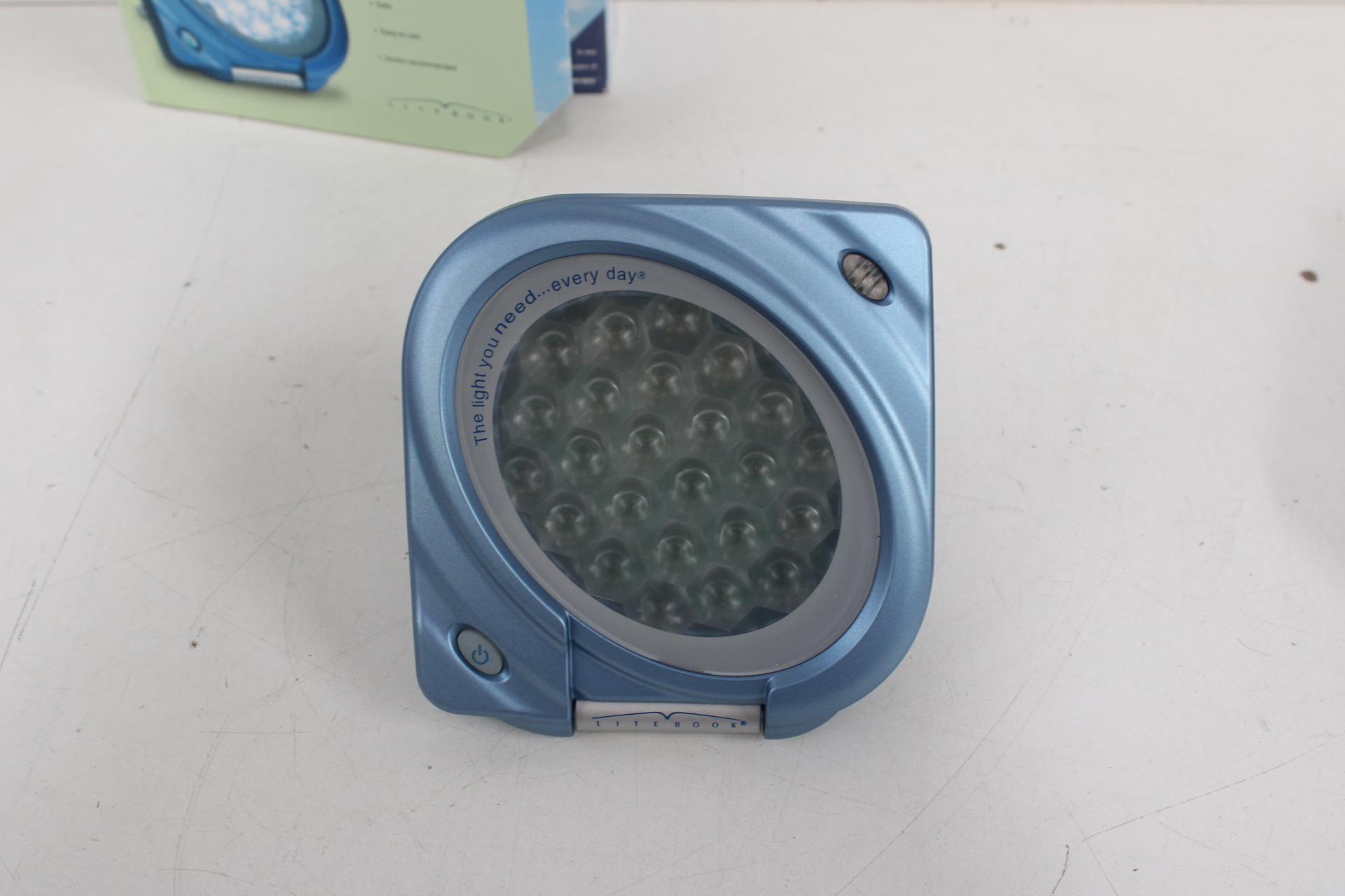 Litebook Elite lichttherapie apparaat met accessoires' – foto 8 – kavel bij GSD Auctions, Zoeterwoude