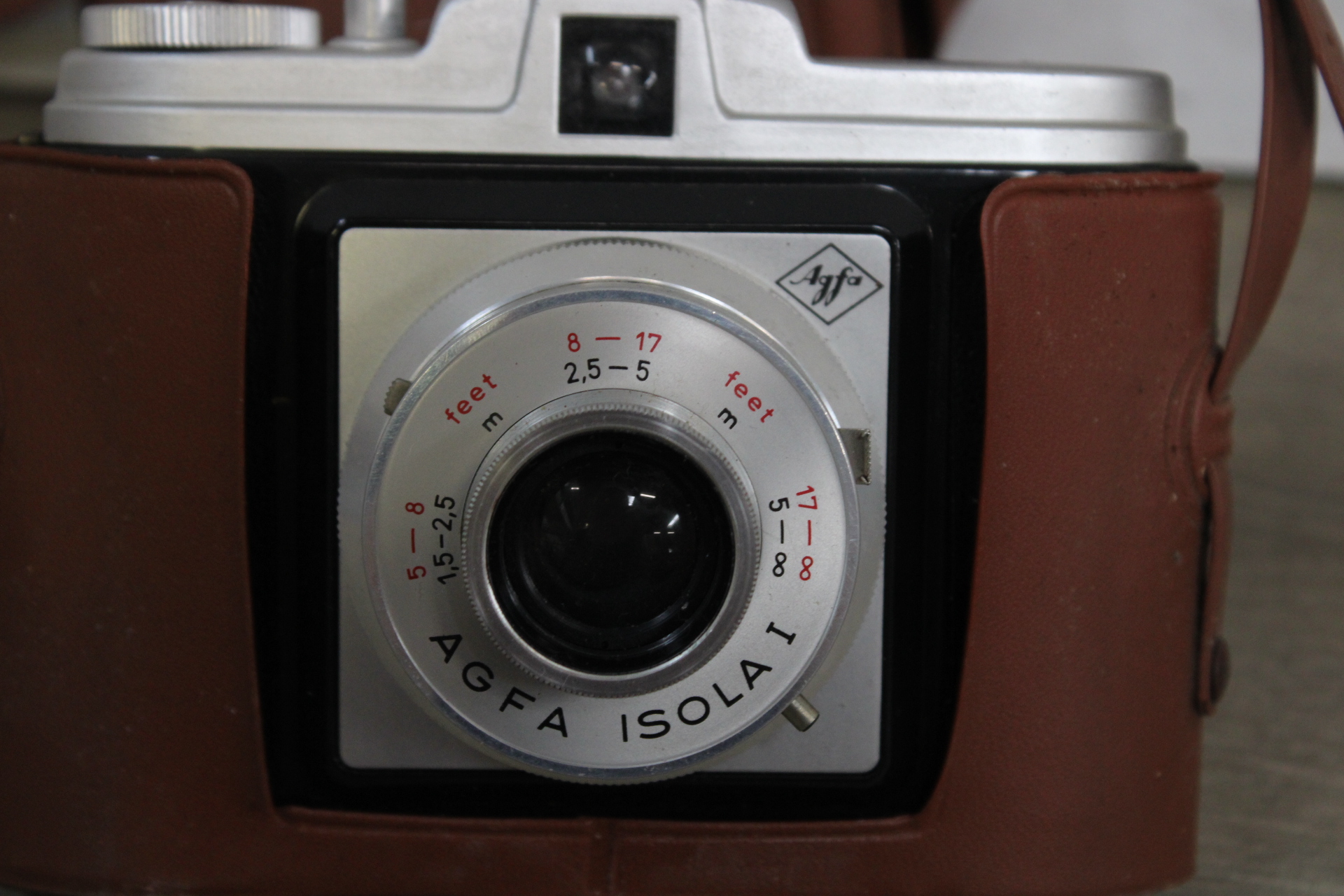 Agfa Isola I vintage camera met leren hoes' – foto 3 – kavel bij GSD Auctions, Zoeterwoude