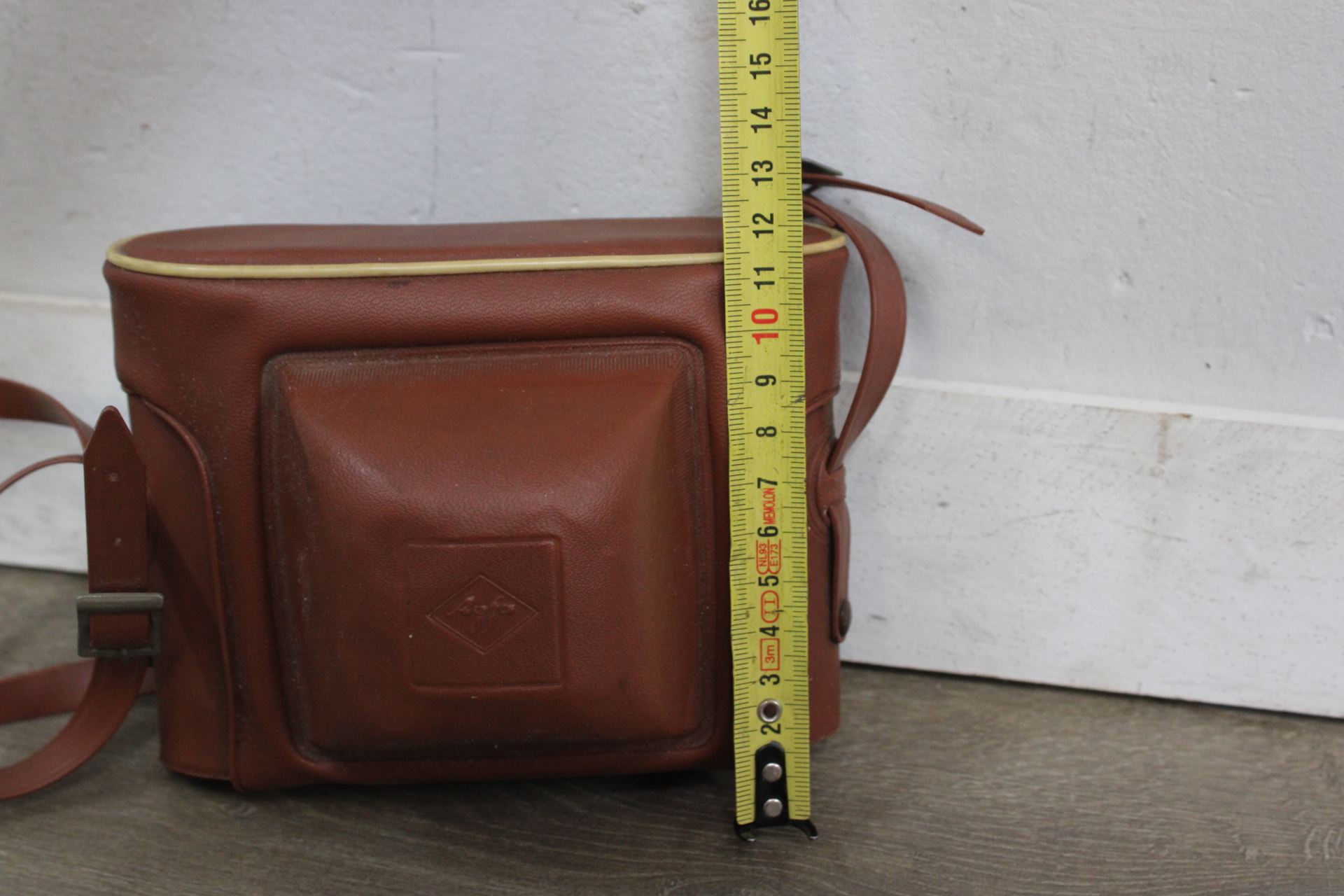 Agfa Isola I vintage camera met leren hoes' – foto 9 – kavel bij GSD Auctions, Zoeterwoude