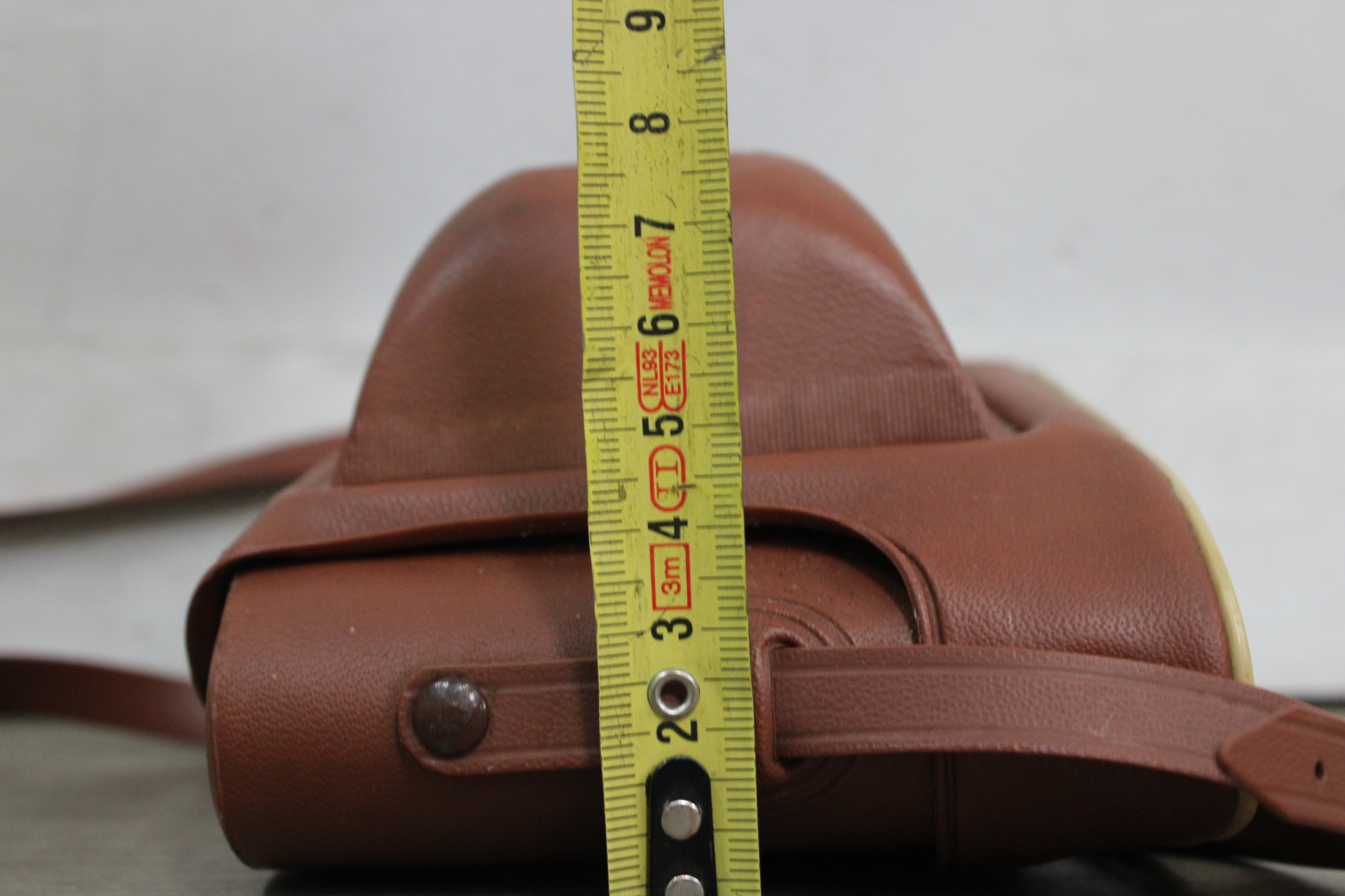 Agfa Isola I vintage camera met leren hoes' – foto 10 – kavel bij GSD Auctions, Zoeterwoude