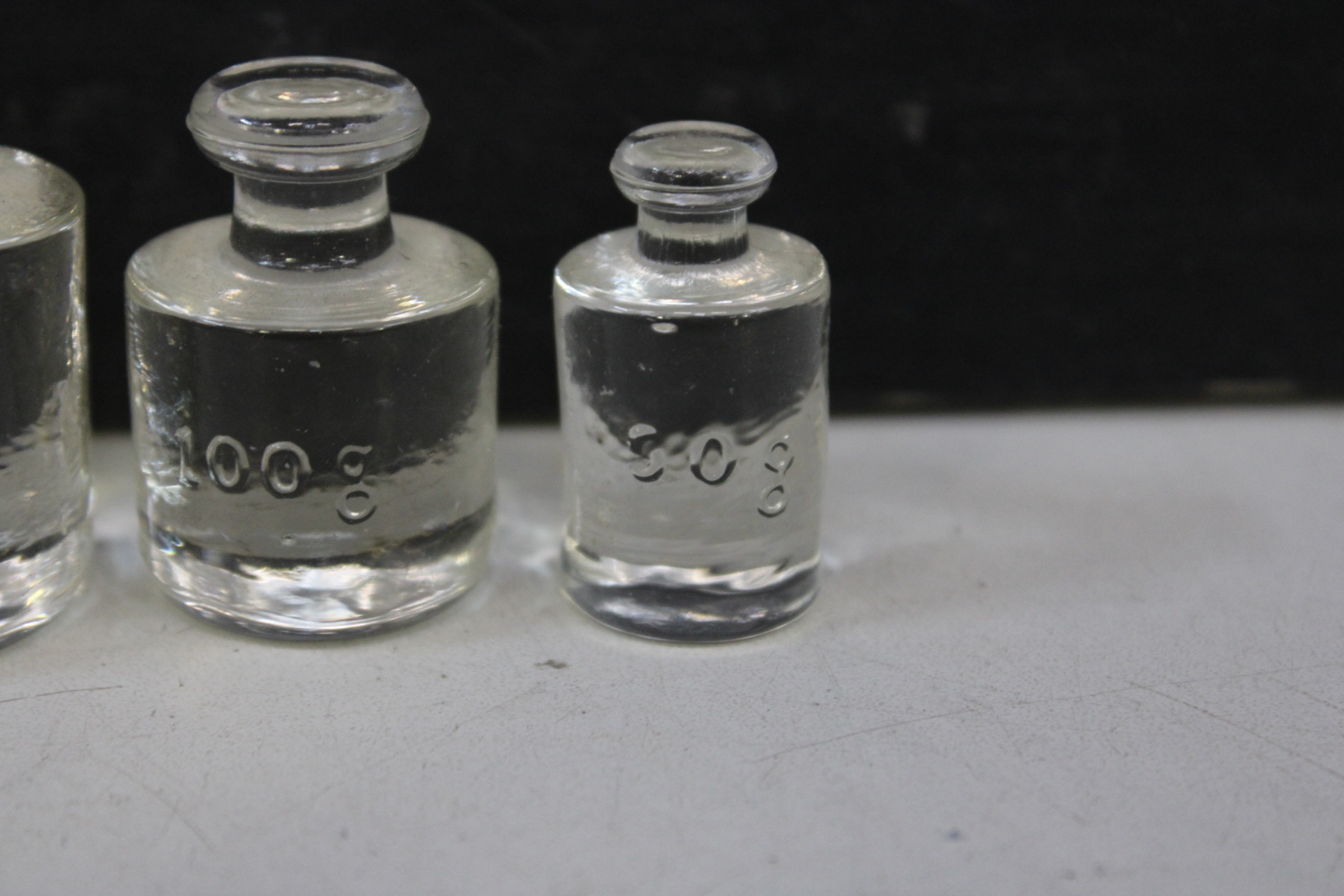 Set van 5 glazen gewichten' – foto 7 – kavel bij GSD Auctions, Zoeterwoude