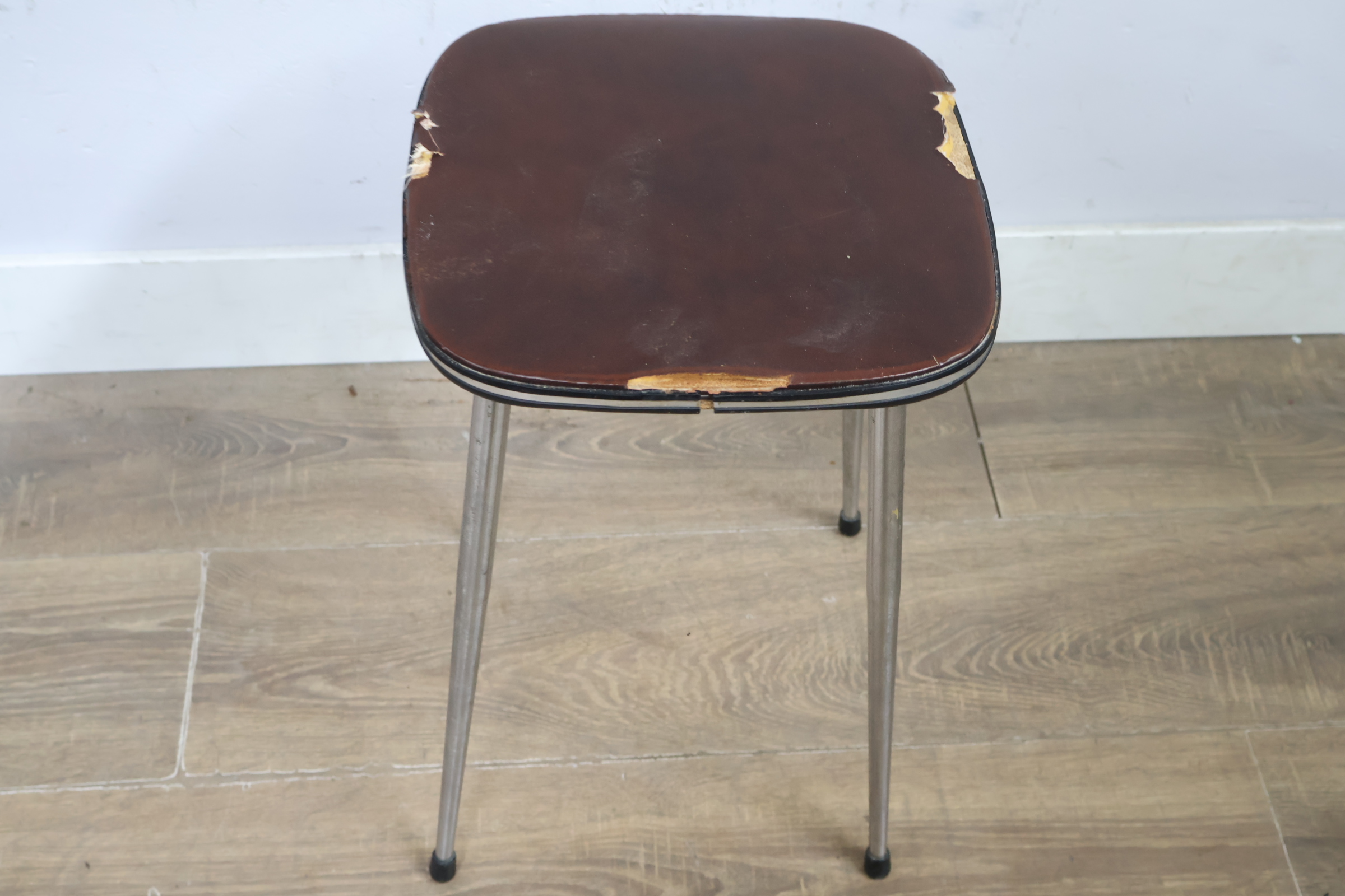 Vintage kruk' – foto 7 – kavel bij GSD Auctions, Zoeterwoude